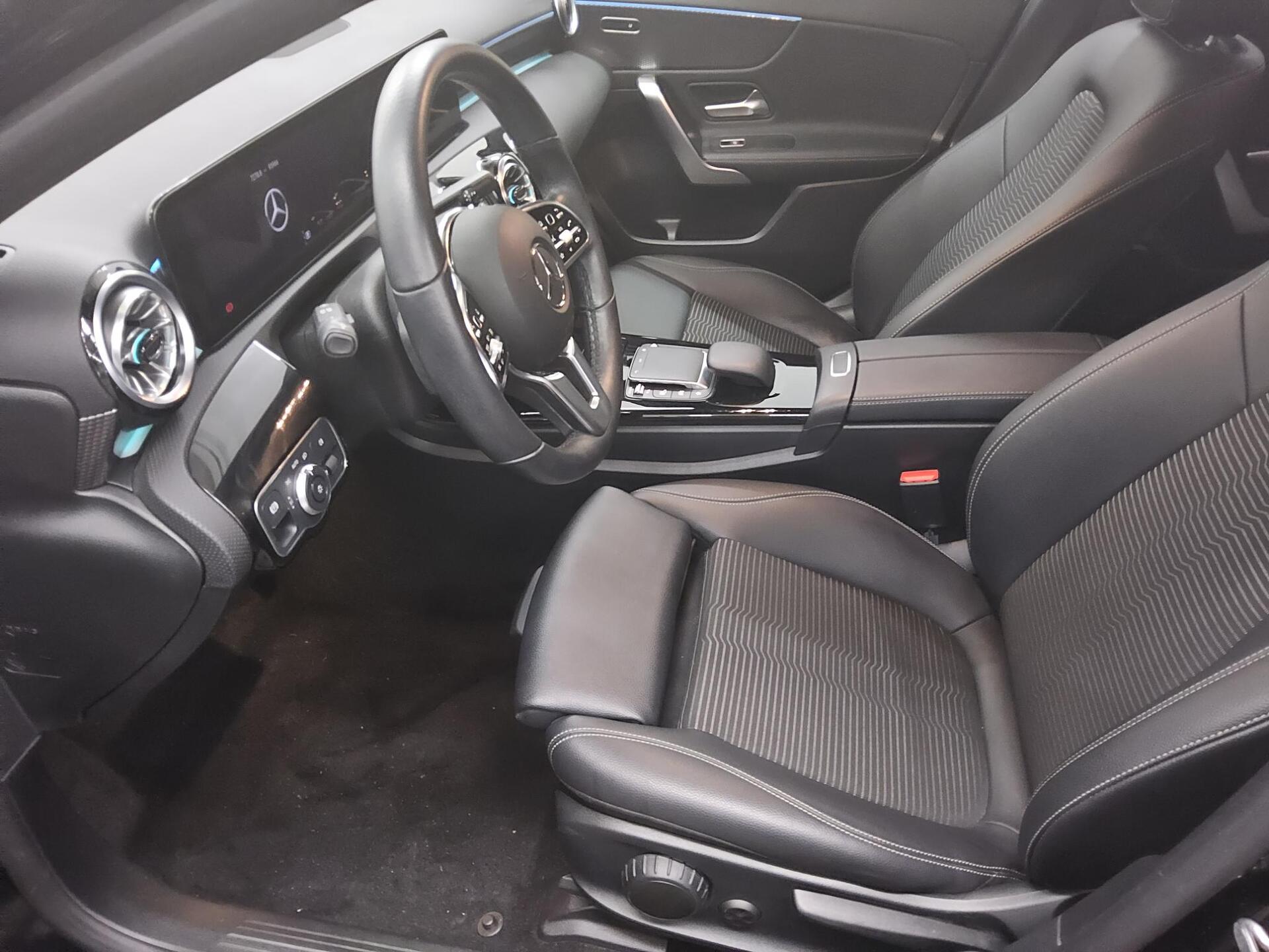 Mercedes-Benz A 200 d Progressive T-Leder Navi Multibeam RfK 9