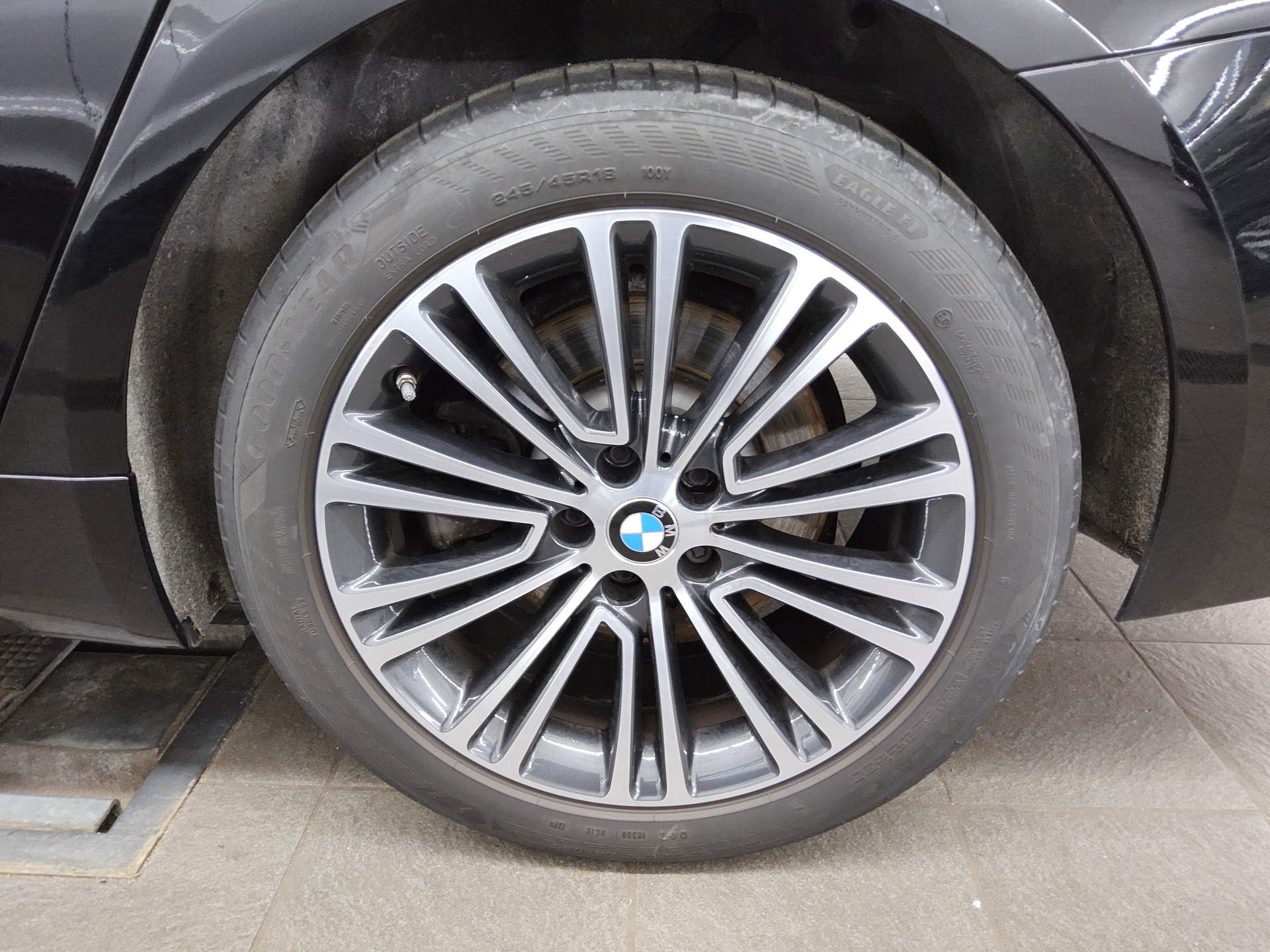 BMW 520dA Touring Sport-Line T-Leder RfK Navi LED 10