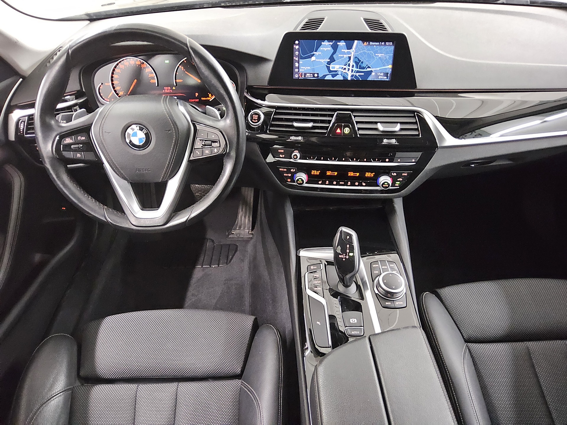 BMW 520dA Touring Sport-Line T-Leder RfK Navi LED 5