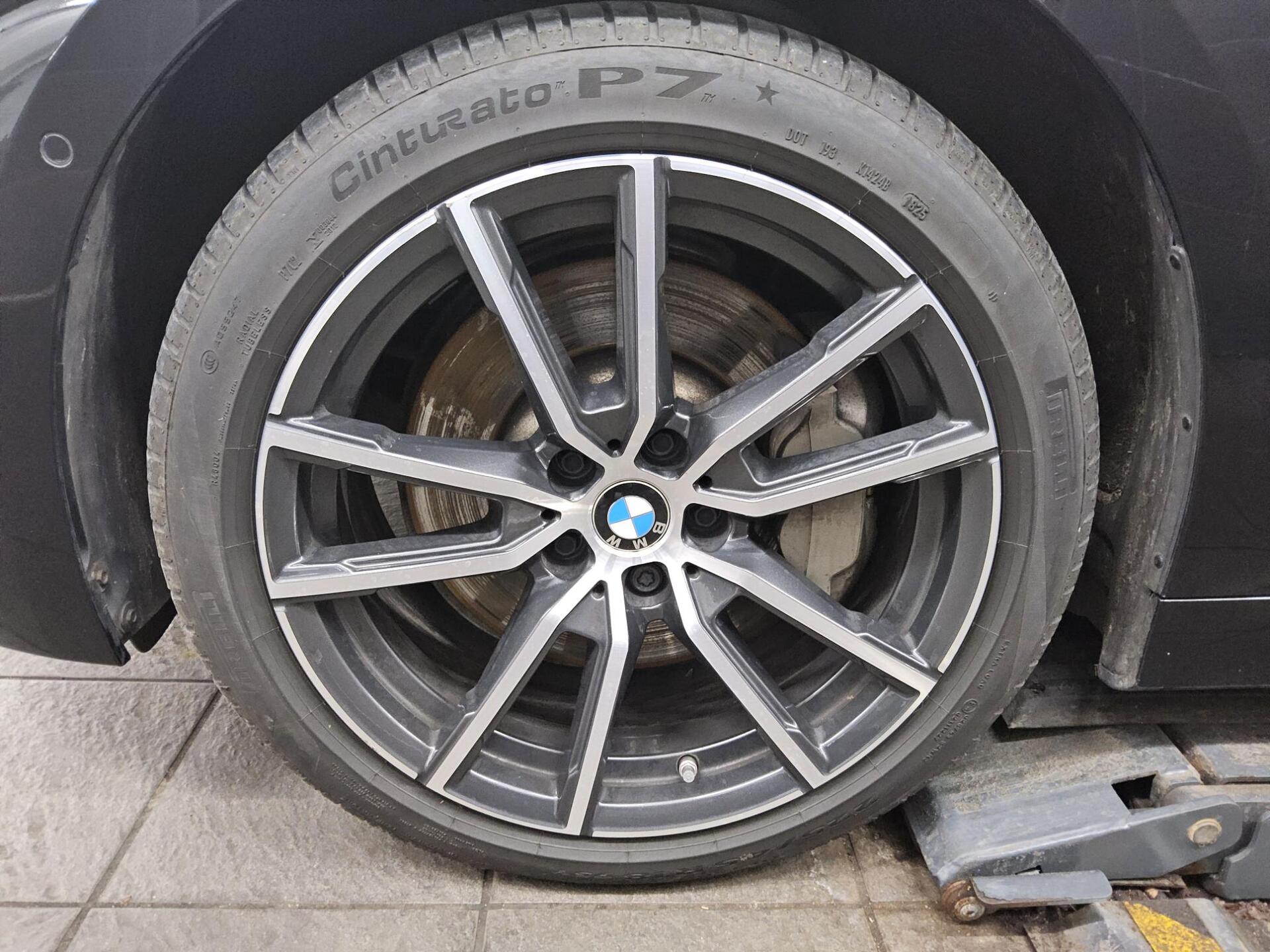 BMW 330dA Touring xDr Luxury-Line Leder Navi LED RfK 11