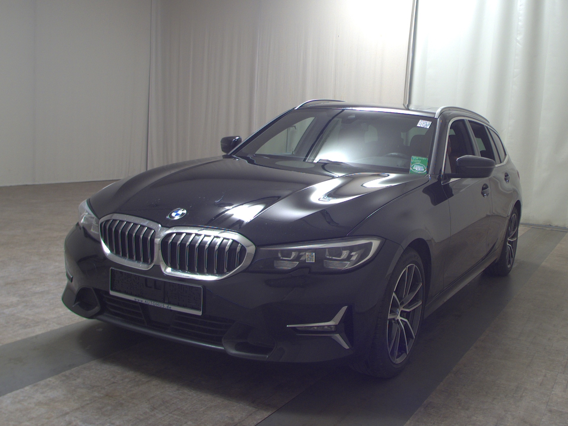 BMW 330dA Touring xDr Luxury-Line Leder Navi LED RfK 2