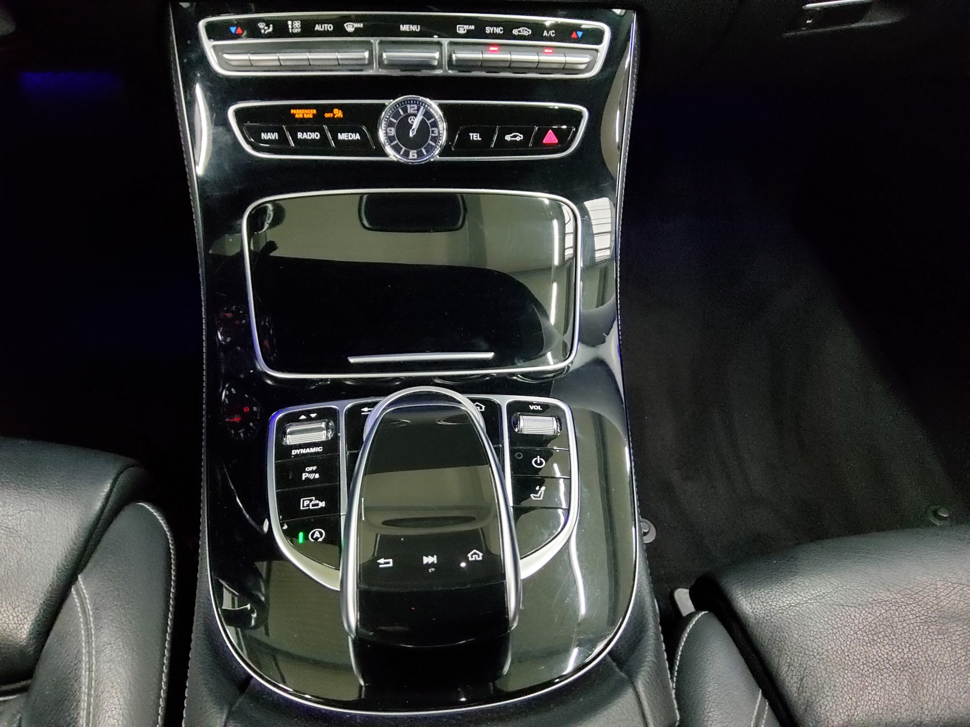 Mercedes-Benz E 220 T d Avantgarde Leder LED RFK Distronic+ 6