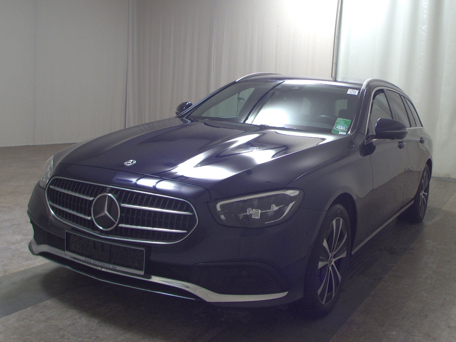 Mercedes-Benz E 300 T de Avantgarde Widescreen HuD Burmester 2