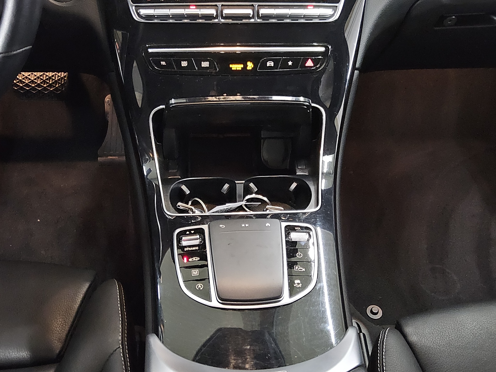 Mercedes-Benz GLC 300 d 4M Leder Navi LED Widescreen HuD RfK 6