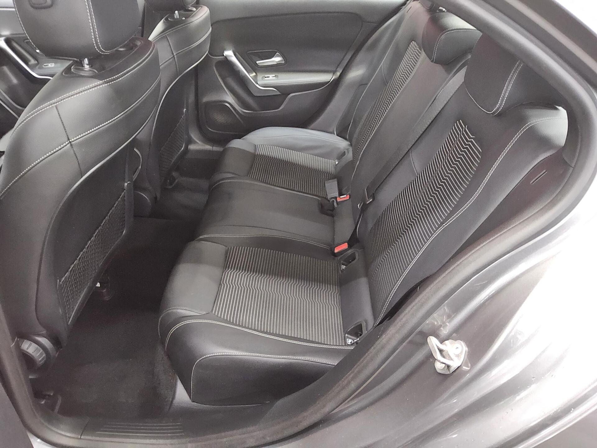 Mercedes-Benz A 200 Progressive T-Leder Navi Shz PDC 13