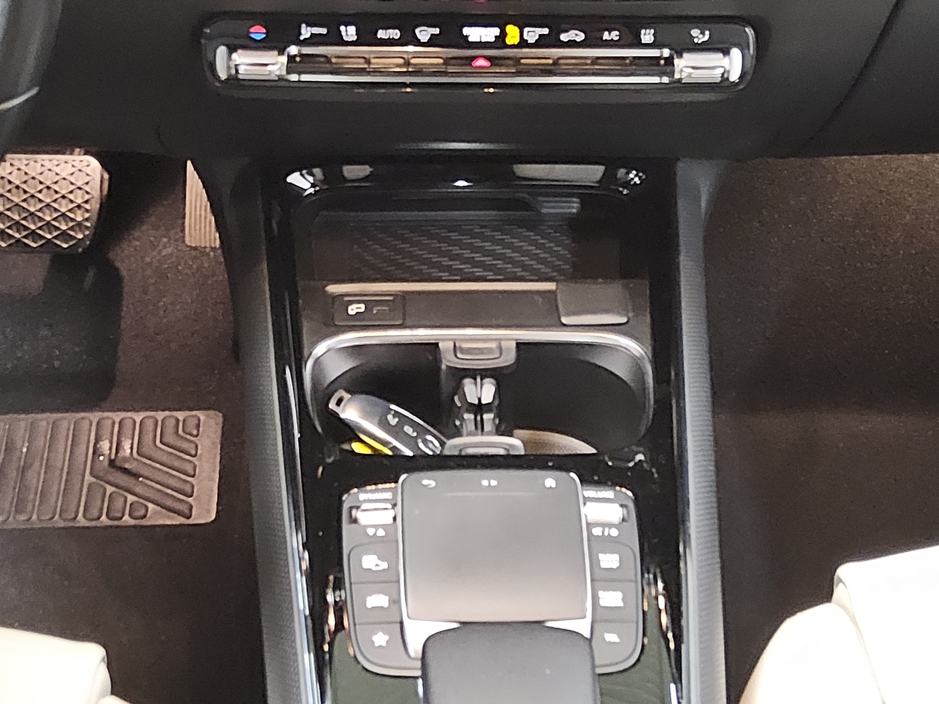 Mercedes-Benz B 250 e Style T-Leder Navi MB-LED Shz PDC 6