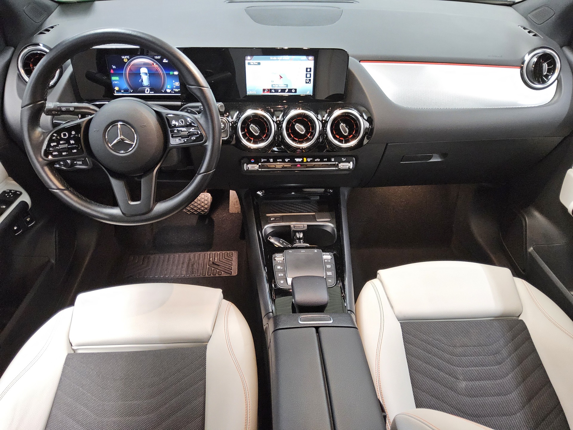 Mercedes-Benz B 250 e Style T-Leder Navi MB-LED Shz PDC 5