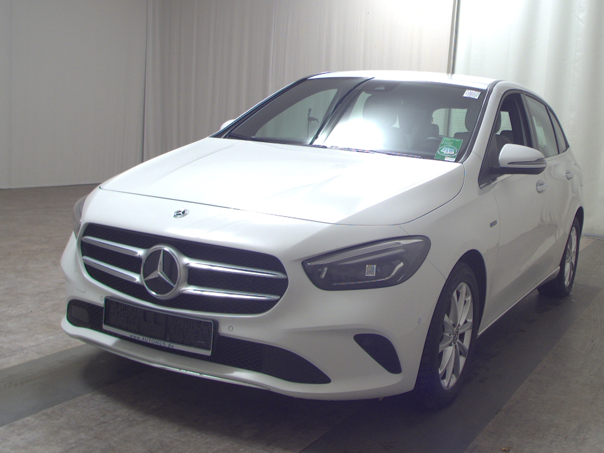 Mercedes-Benz B 250 e Style T-Leder Navi MB-LED Shz PDC 2