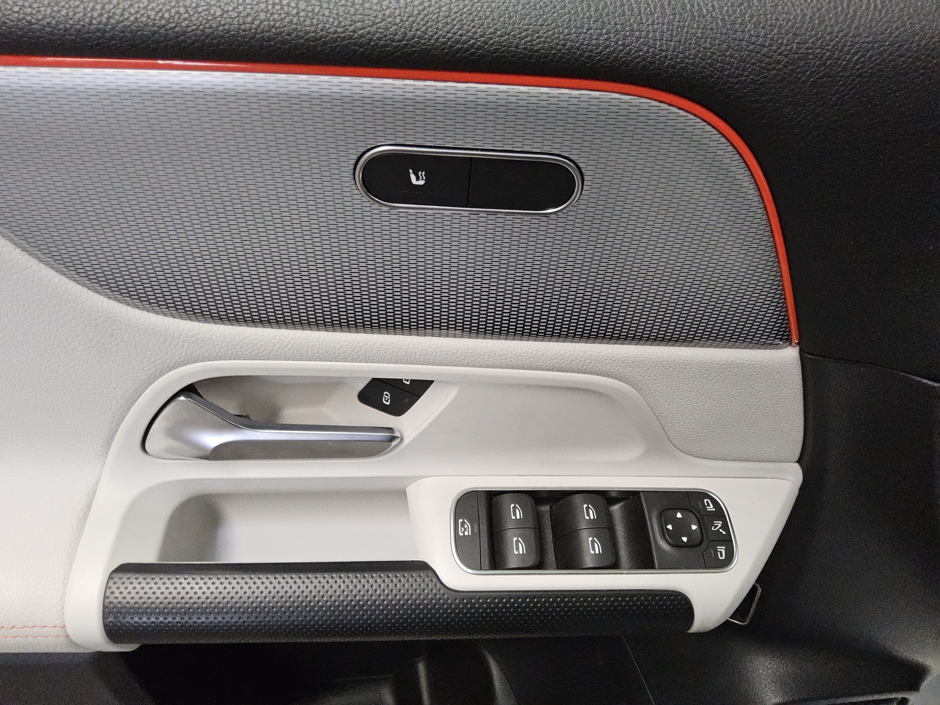 Mercedes-Benz B 250 e Style T-Leder Navi MB-LED Shz PDC 10