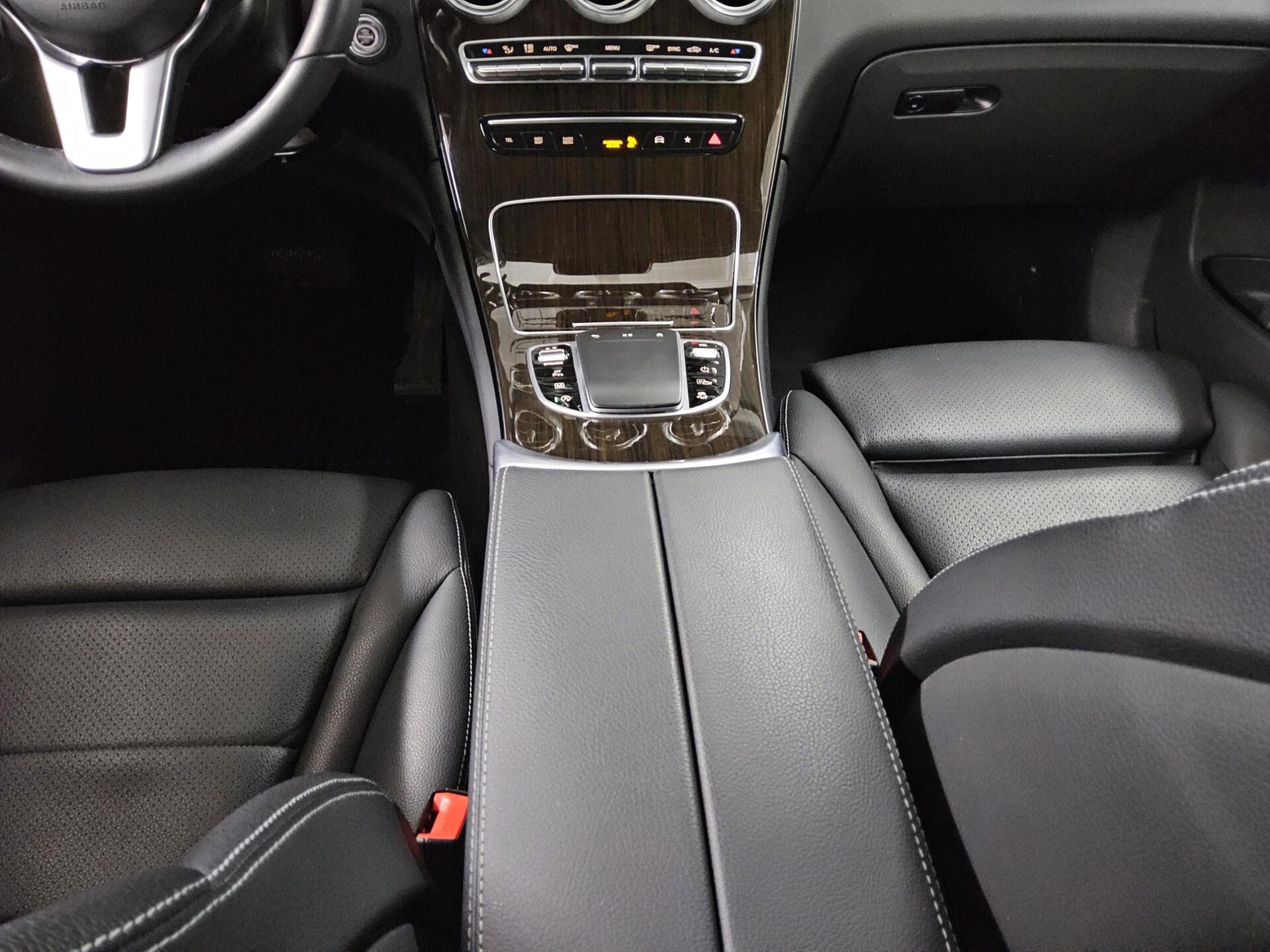 Mercedes-Benz GLC 220 d 4M Leder Navi LED RfK Memory 6