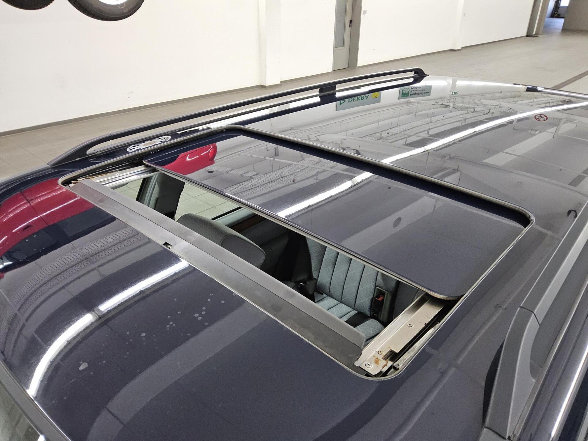 Mercedes-Benz E 300 T-Modell W124 Scheckheftgepflegt 2.Hand SD 10