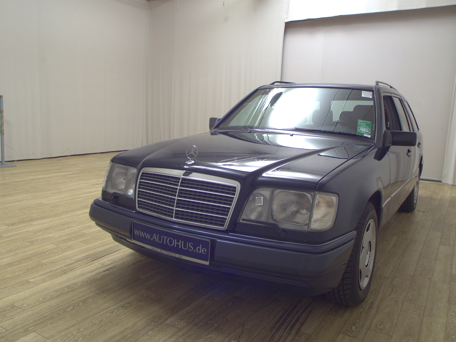 Mercedes-Benz E 300 T-Modell W124 Scheckheftgepflegt 2.Hand SD 2