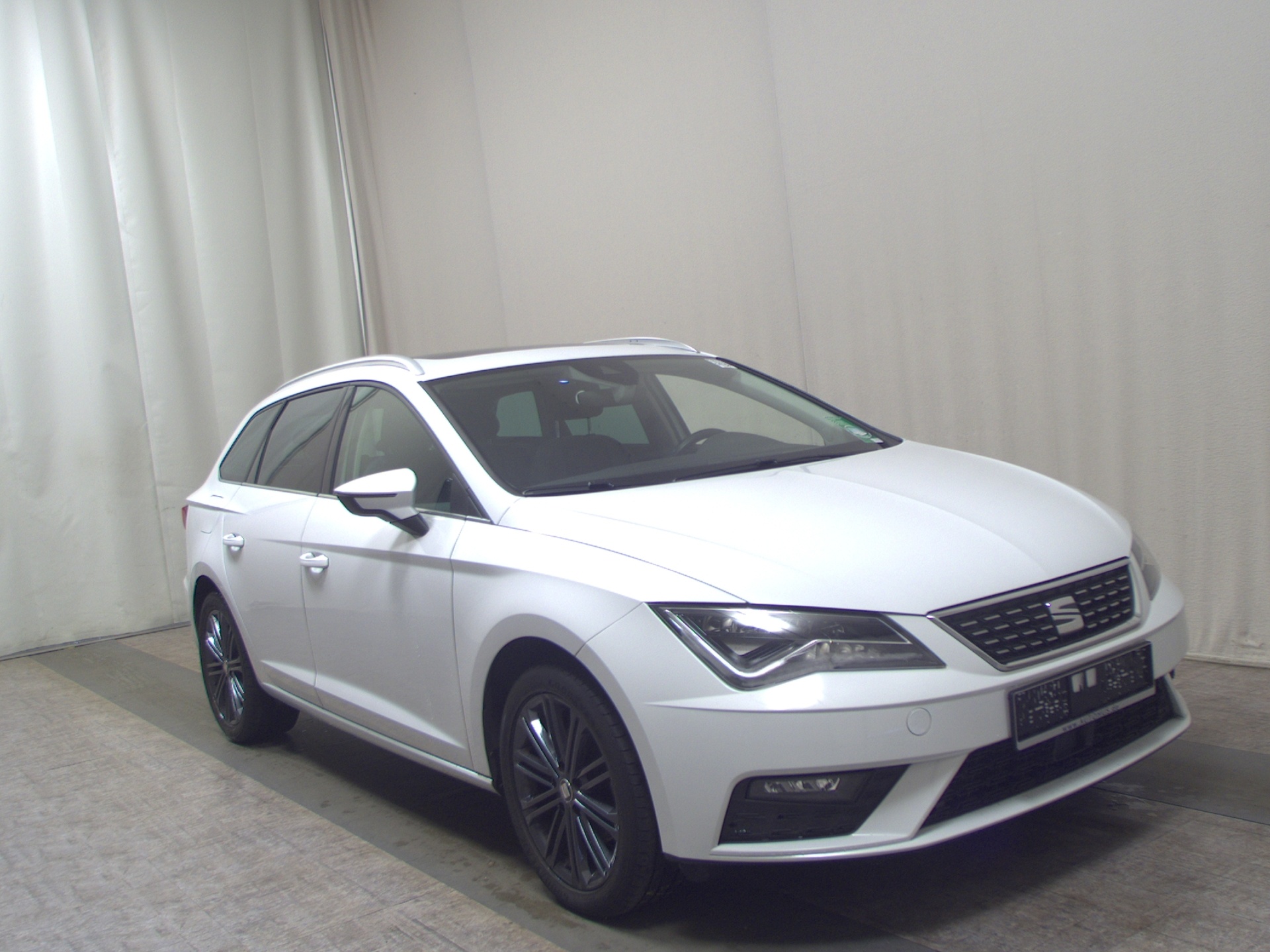 Seat Leon Sportstourer 1.5 TSI Xcellence Navi LED ACC 3