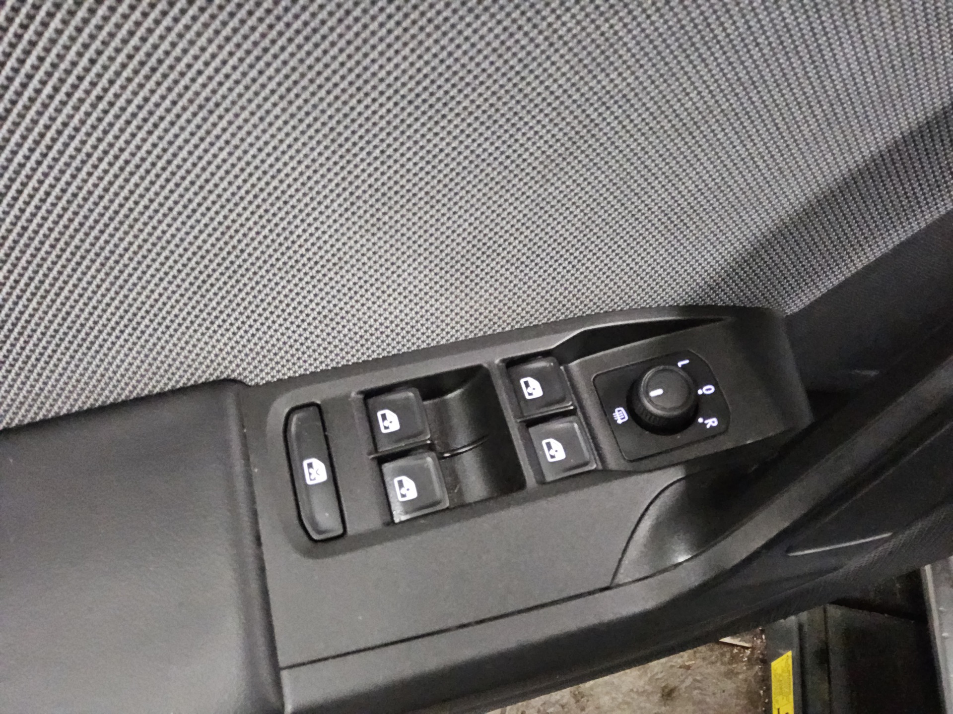 Seat Leon Sportstourer 2.0 TDI Style Navi LED Shz vc 9