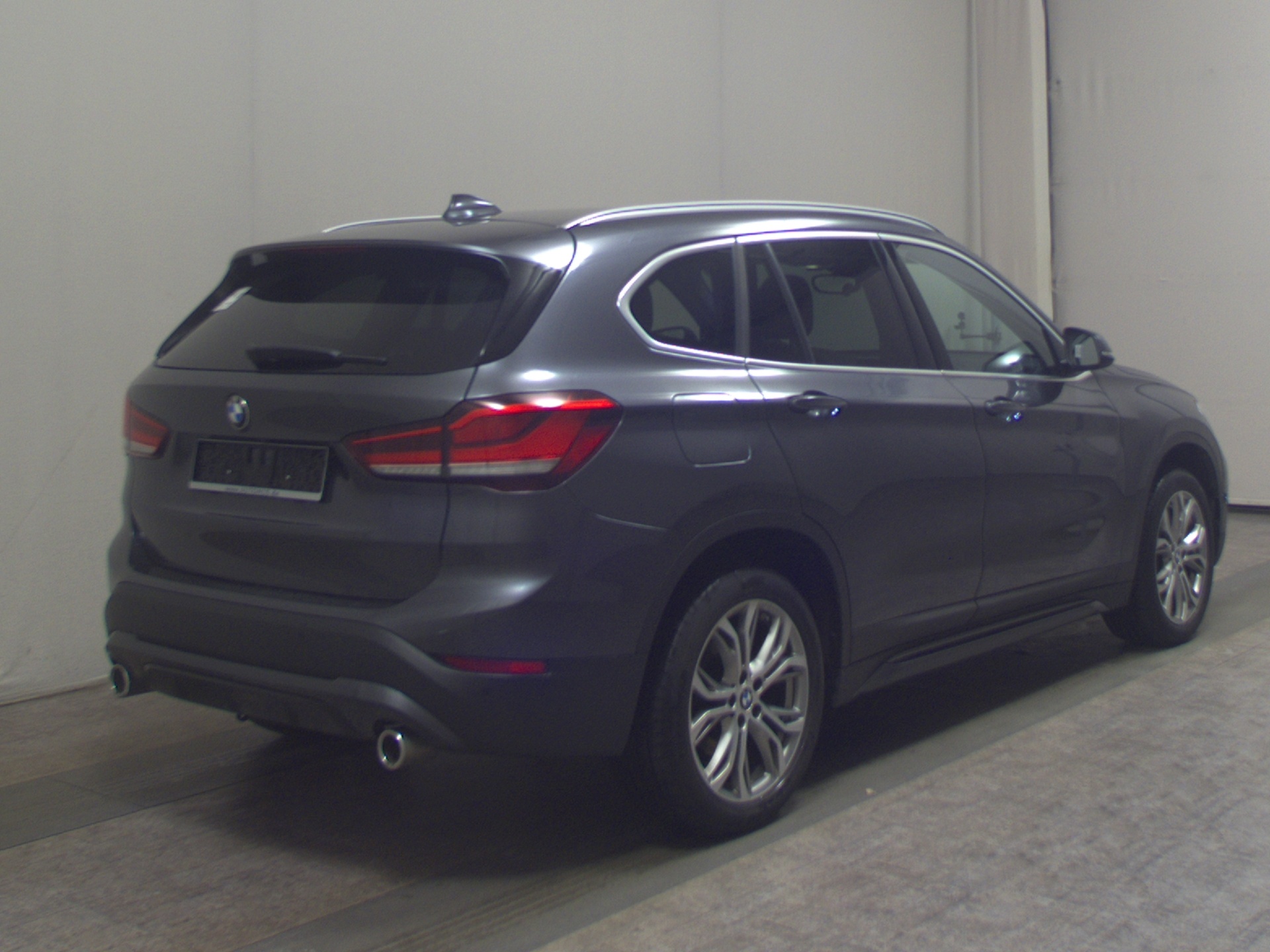 BMW X1 sDrive20d Sport-Line Navi LED HiFi RfK AHK 4