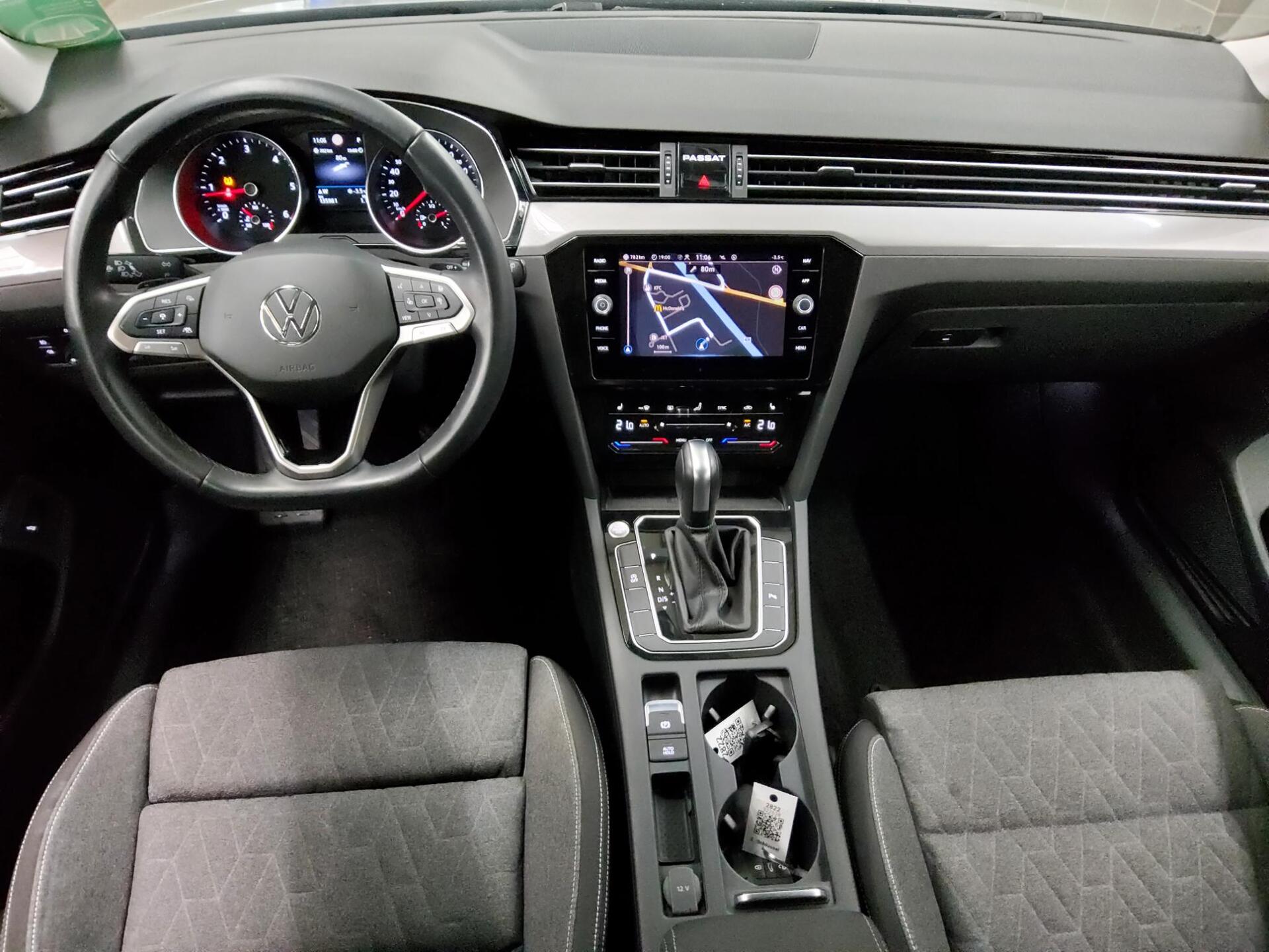 Volkswagen Passat Var. 2.0 TDI Business Navi LED RfK AHK 5