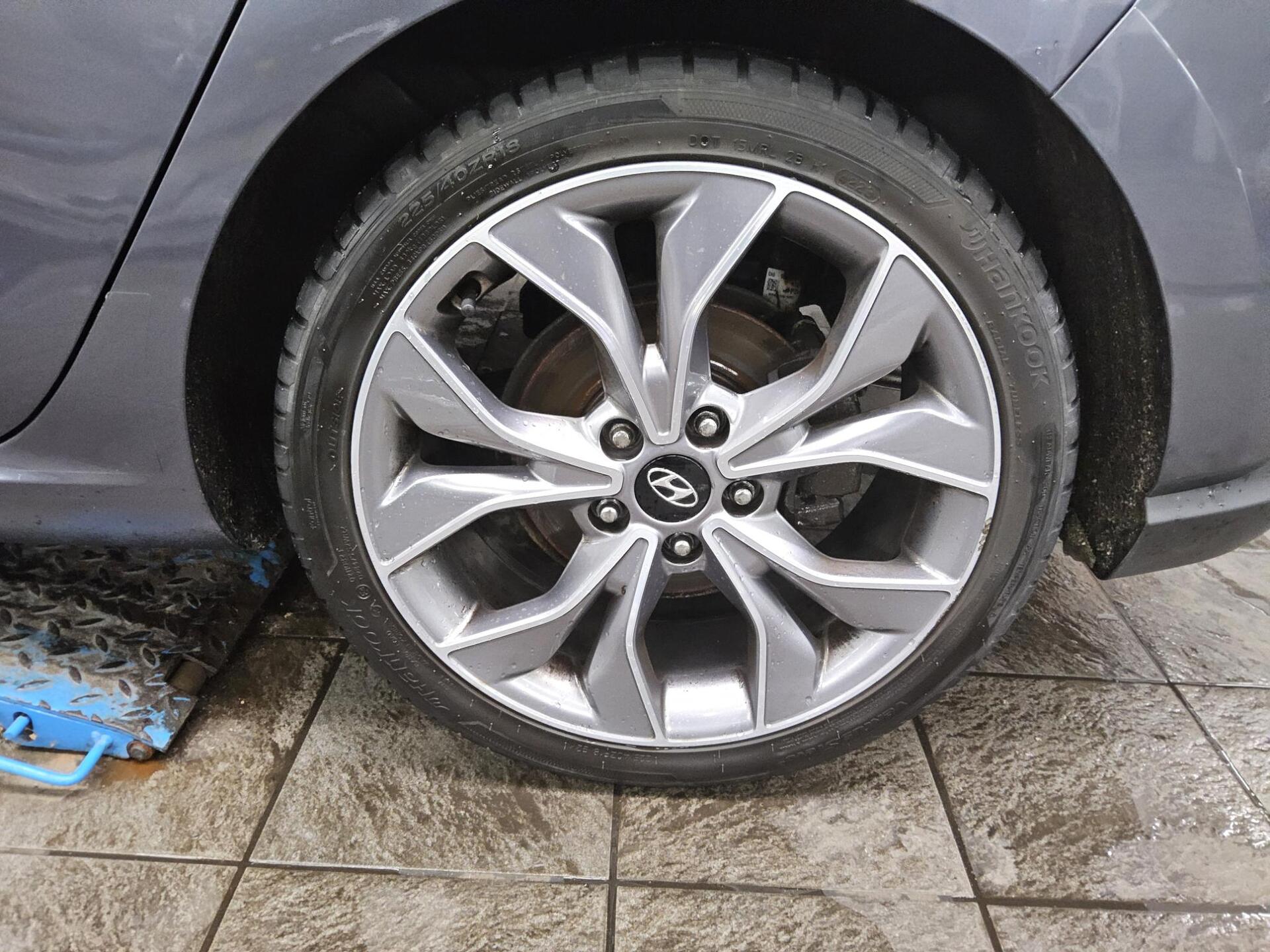 Hyundai i30 1.4 T-GDI N-Line Navi RfK Shz PDC Tempomat 10