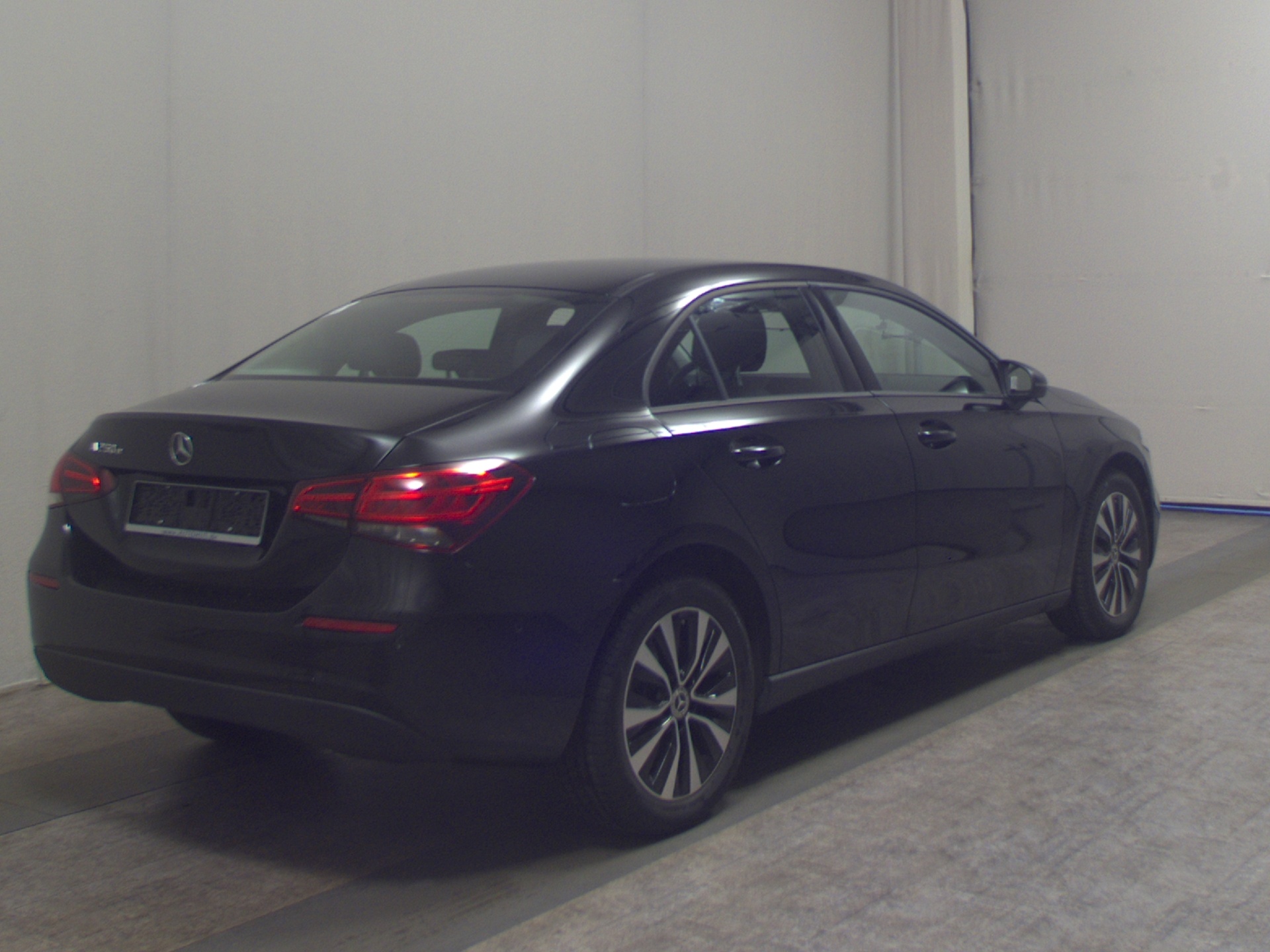 Mercedes-Benz A 250 Lim. e Navi MBUX PDC SHZ Tempomat 4