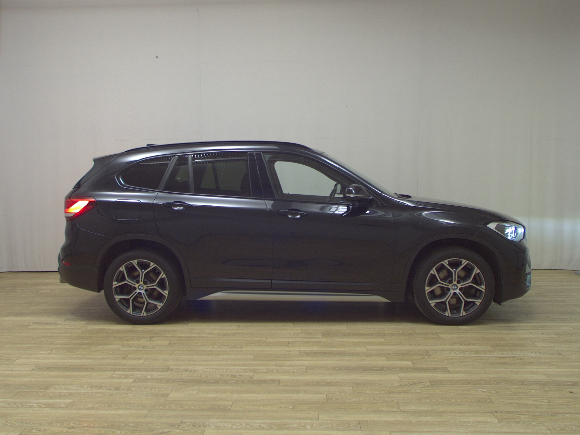 BMW X1 xDrive20d X-Line Leder Pano H-K Navi+ HuD LED