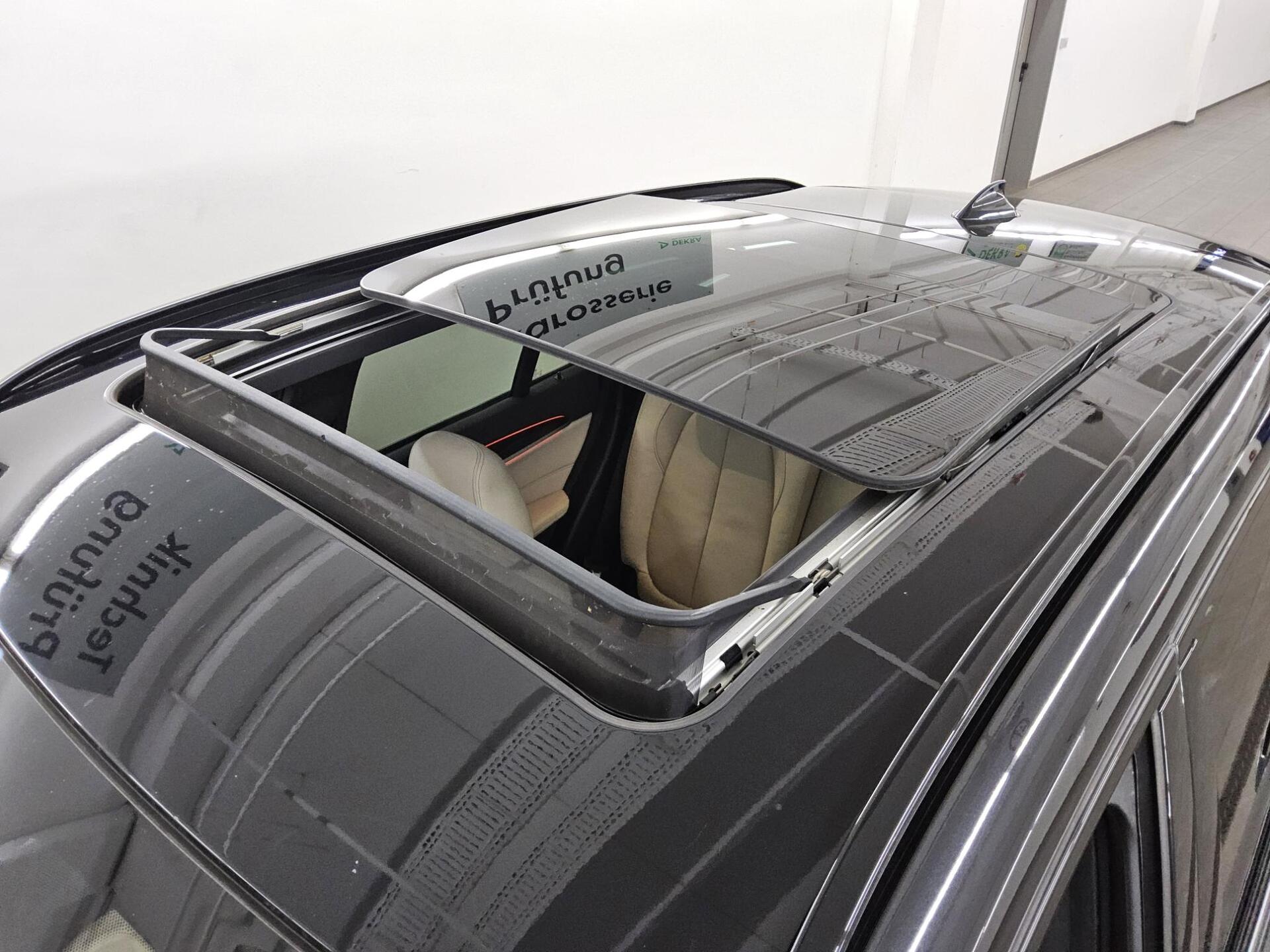 BMW X1 xDrive20d X-Line Leder Pano H-K Navi+ HuD LED 12