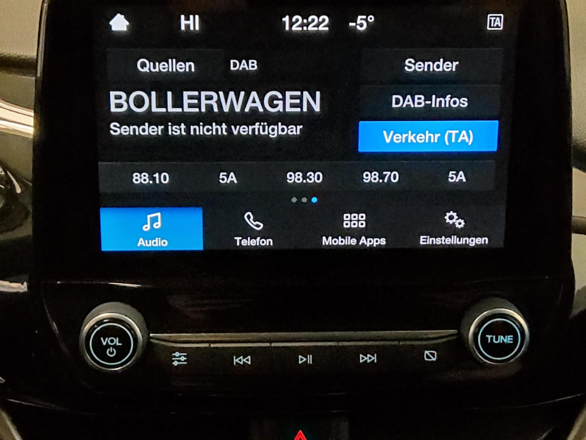 Ford Fiesta 1.0 EB Titanium LED Shz Tempomat PDC 7