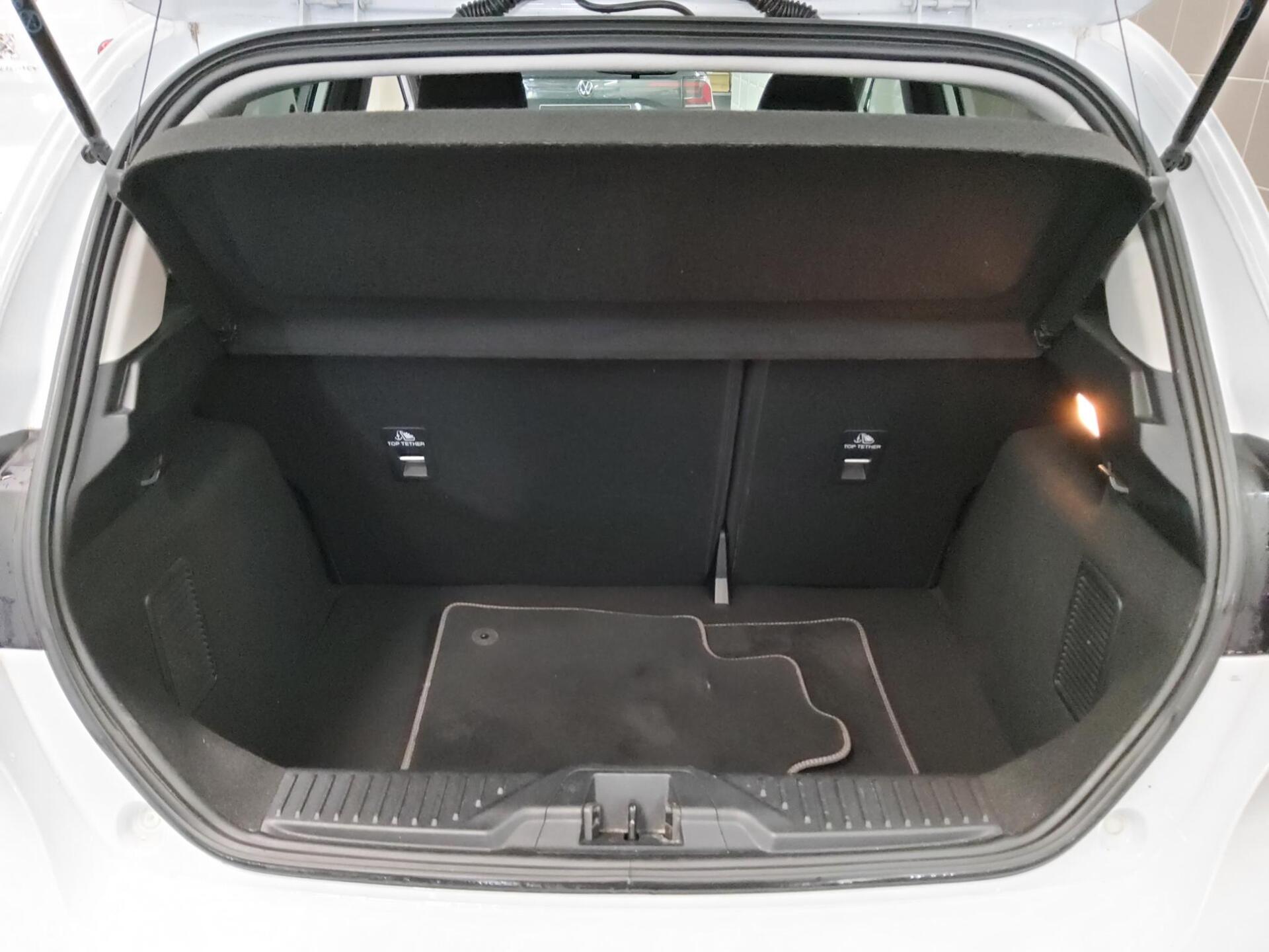 Ford Fiesta 1.0 EB Titanium LED Shz Tempomat PDC 12