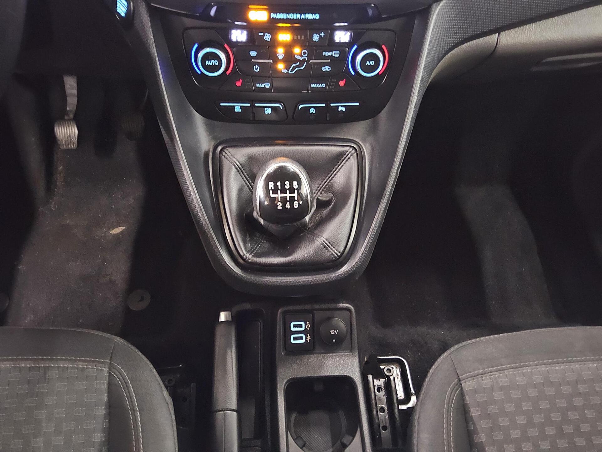 Ford Grand Tourneo Connect 1.5 EB Trend Navi RfK AHK 6