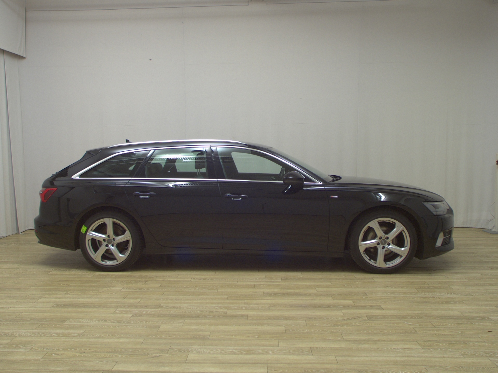Audi A6 Avant 40 TDI Qu. sport Navi LED vc+ AHK Sound