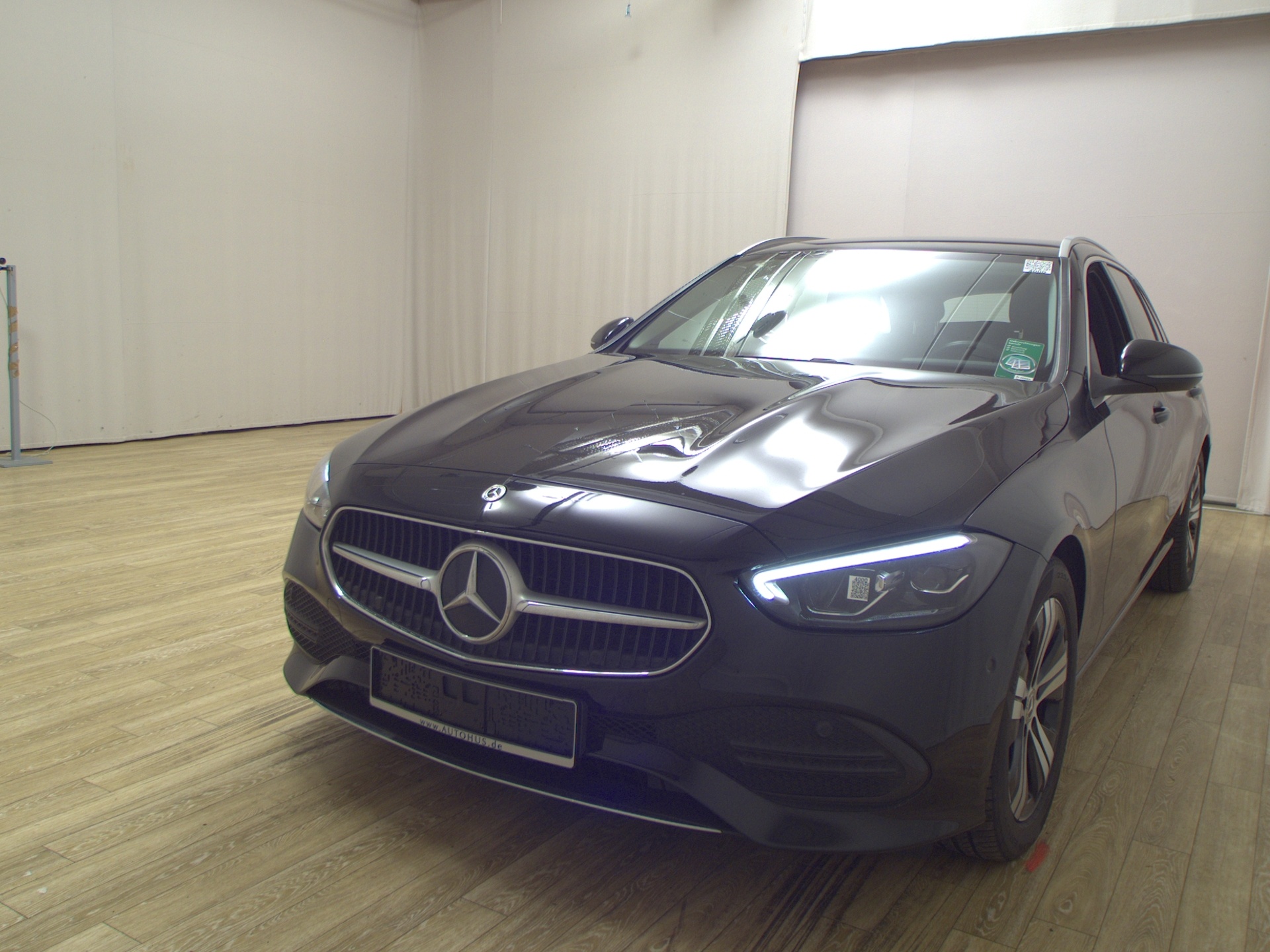 Mercedes-Benz C 220 T d Avantgarde Navi LED RfK Shz Tempomat 2