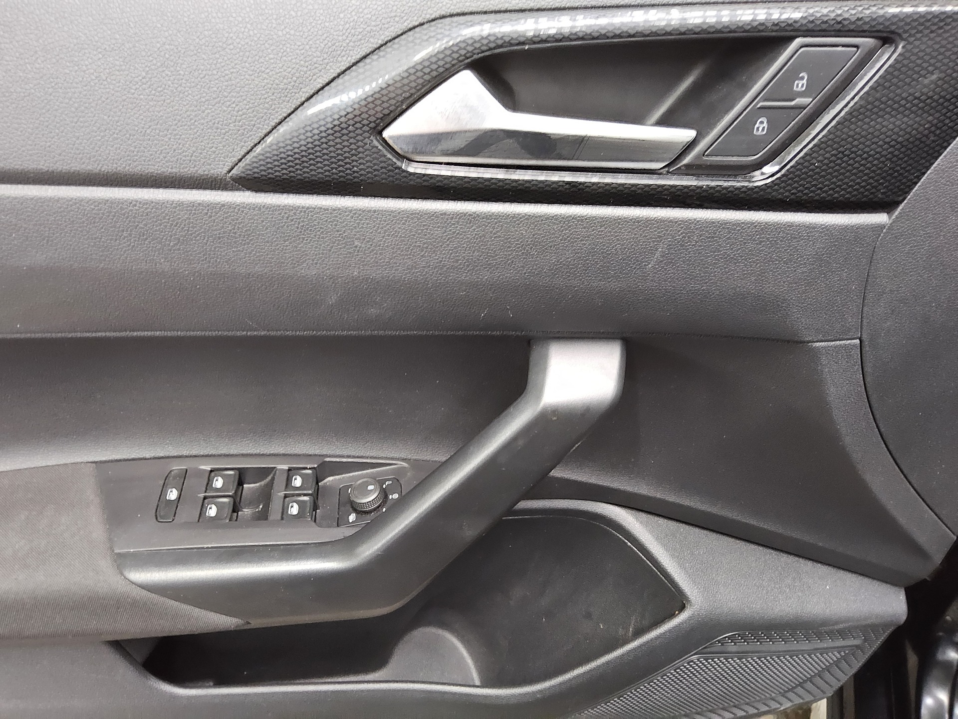 Volkswagen Taigo 1.0 TSI Life NaviDC PDC Shz 10