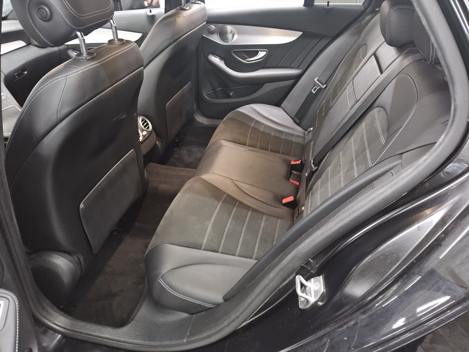 Mercedes-Benz C 220 T d AMG-Line Navi LED Burmester AHK RFK 12