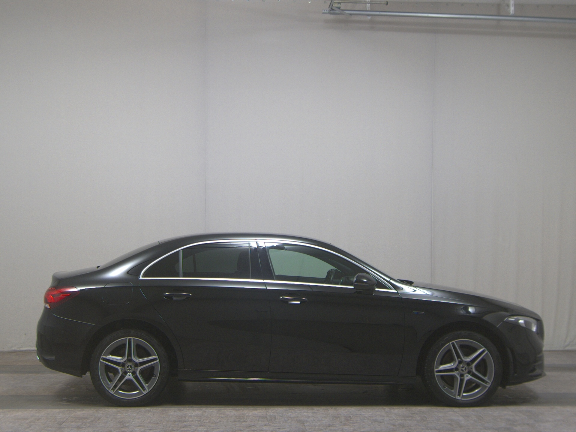 Mercedes-Benz A 250 Lim. e AMG-Line Navi LED Sound Kamera