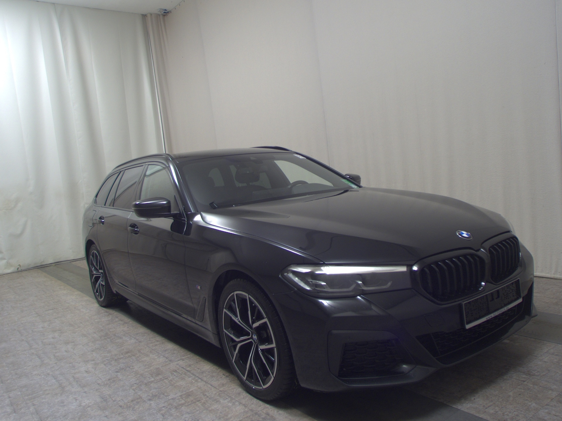 BMW 520iA Touring M-Sport Leder Navi LED LC-Pro RfK 3