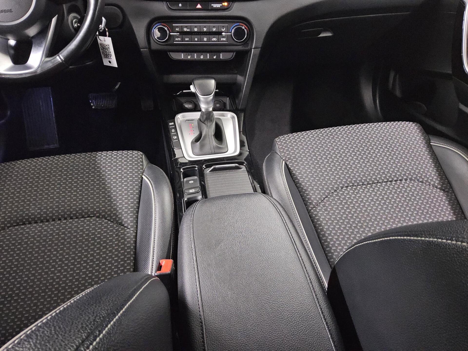 Kia cee'd 1.6 CRDI Spirit T-Leder Navi LED Sound JBL 6