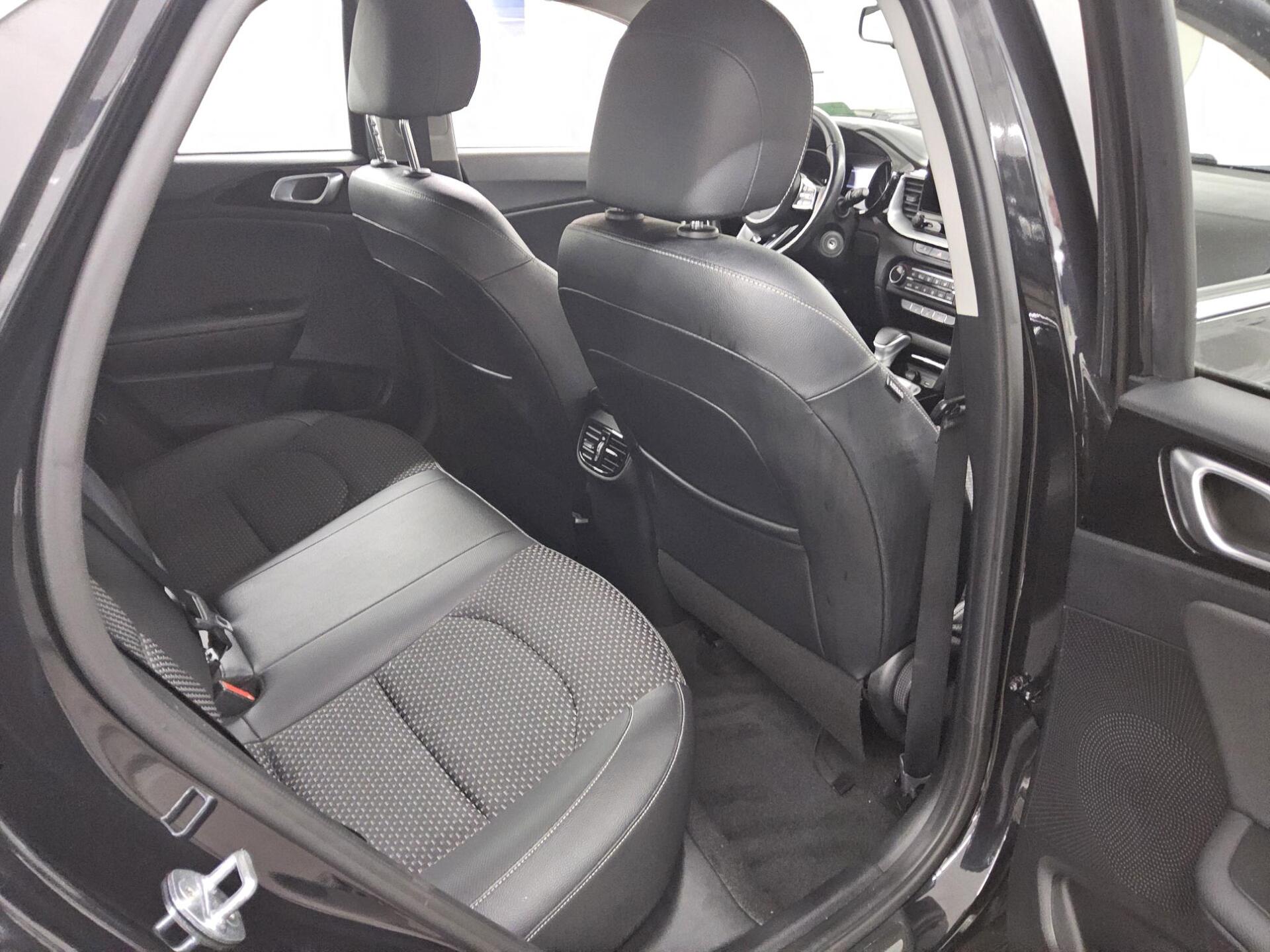 Kia cee'd 1.6 CRDI Spirit T-Leder Navi LED Sound JBL 13