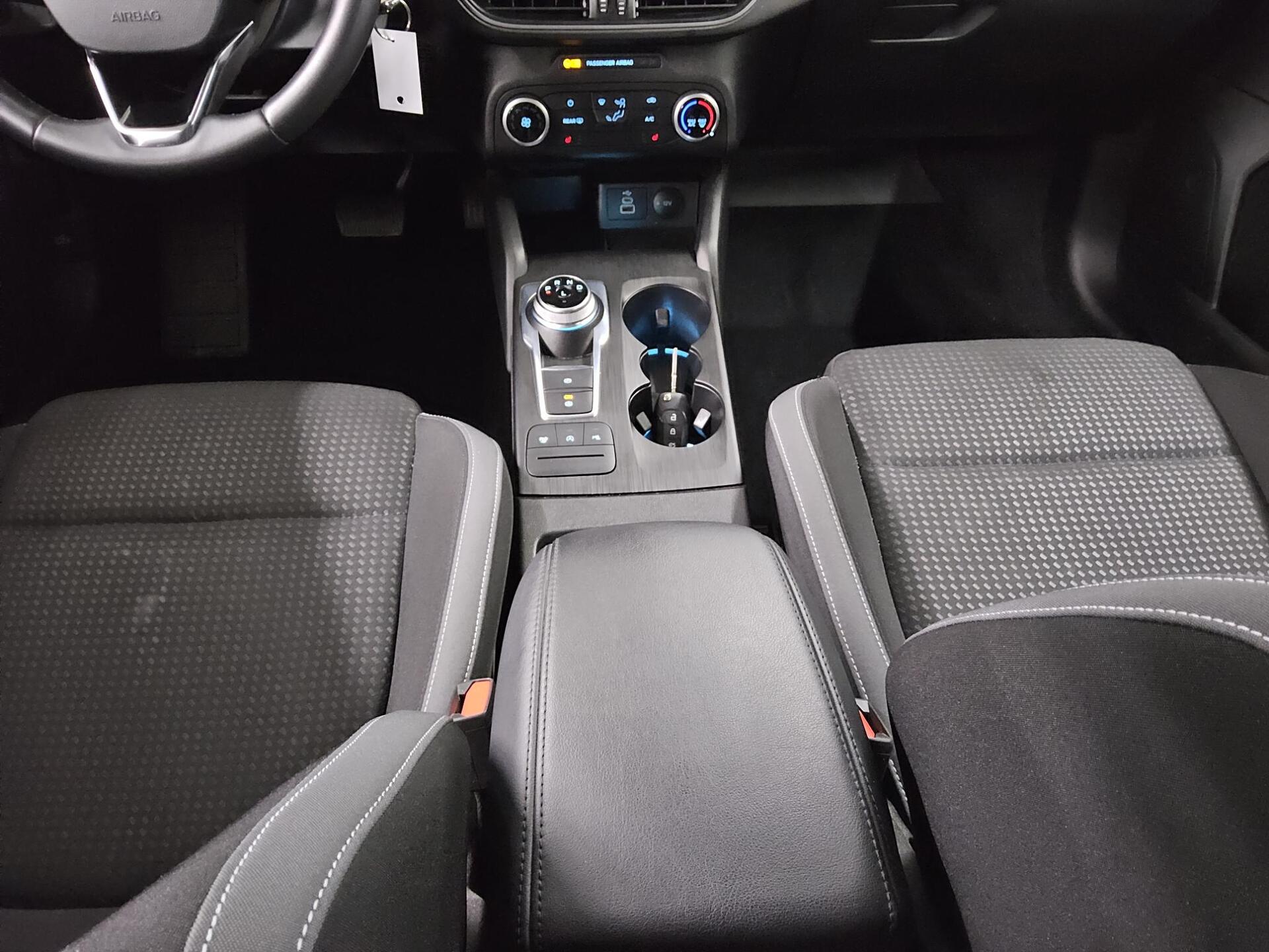 Ford Focus Turnier 1.5 EB Cool&Connect Navi LED DAB 6