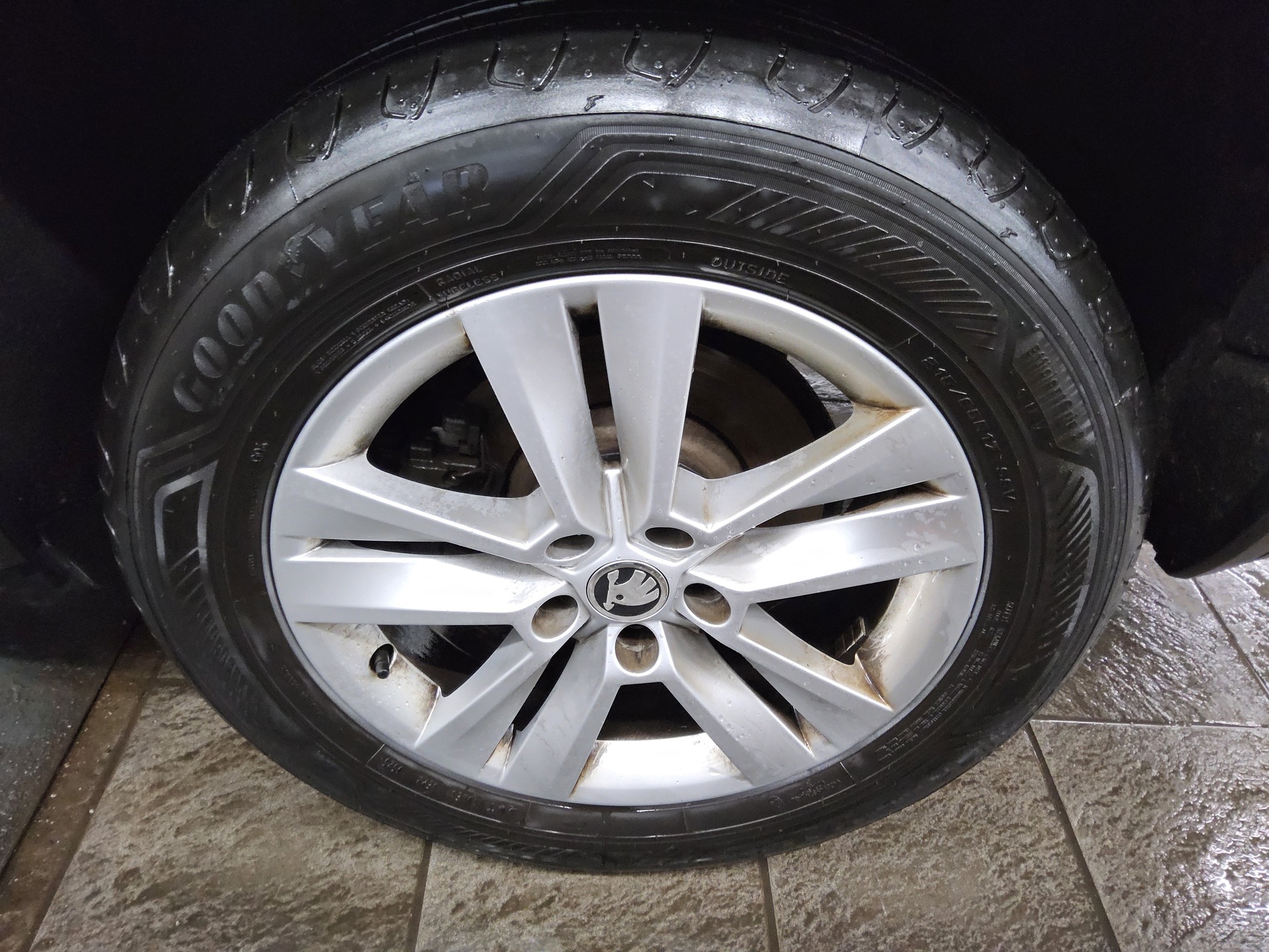 Skoda Kodiaq 2.0 TDI Ambition Navi vc Pano LED 4xSHZ 12