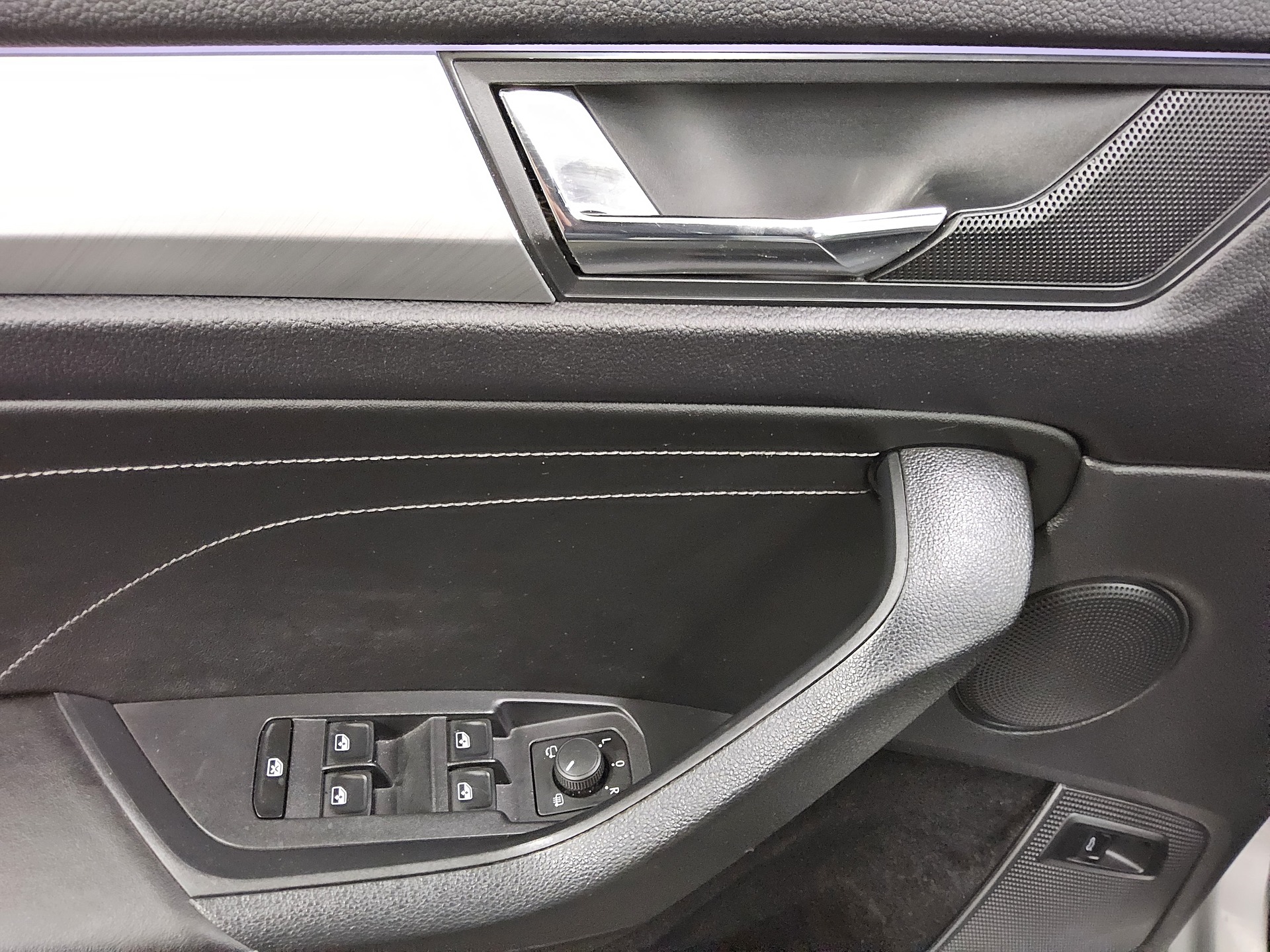 Skoda Kodiaq 2.0 TDI Ambition Navi vc Pano LED 4xSHZ 10