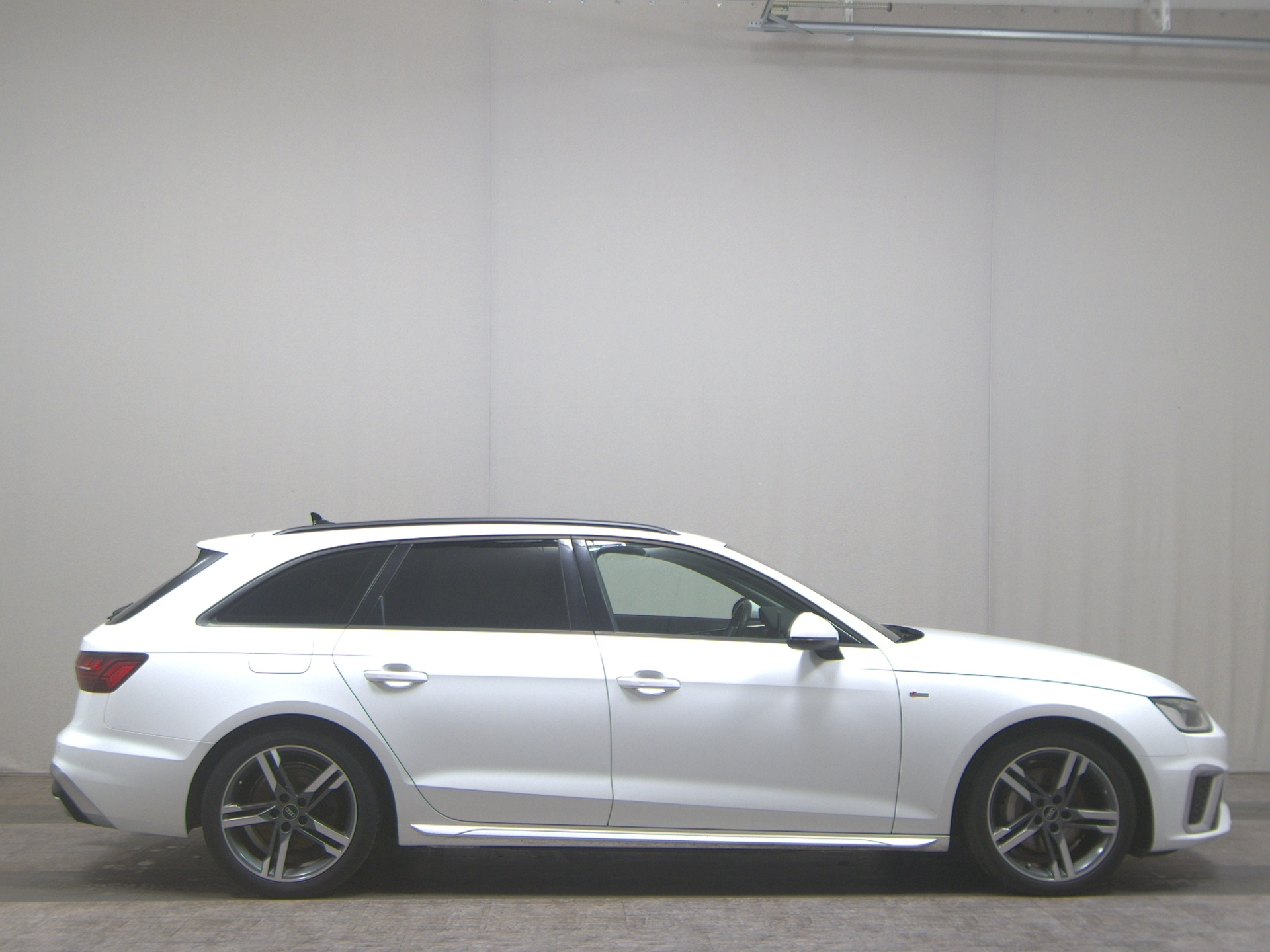 Audi A4 Avant 2.0 TFSI S-Line Ext. Navi+ LED AHK