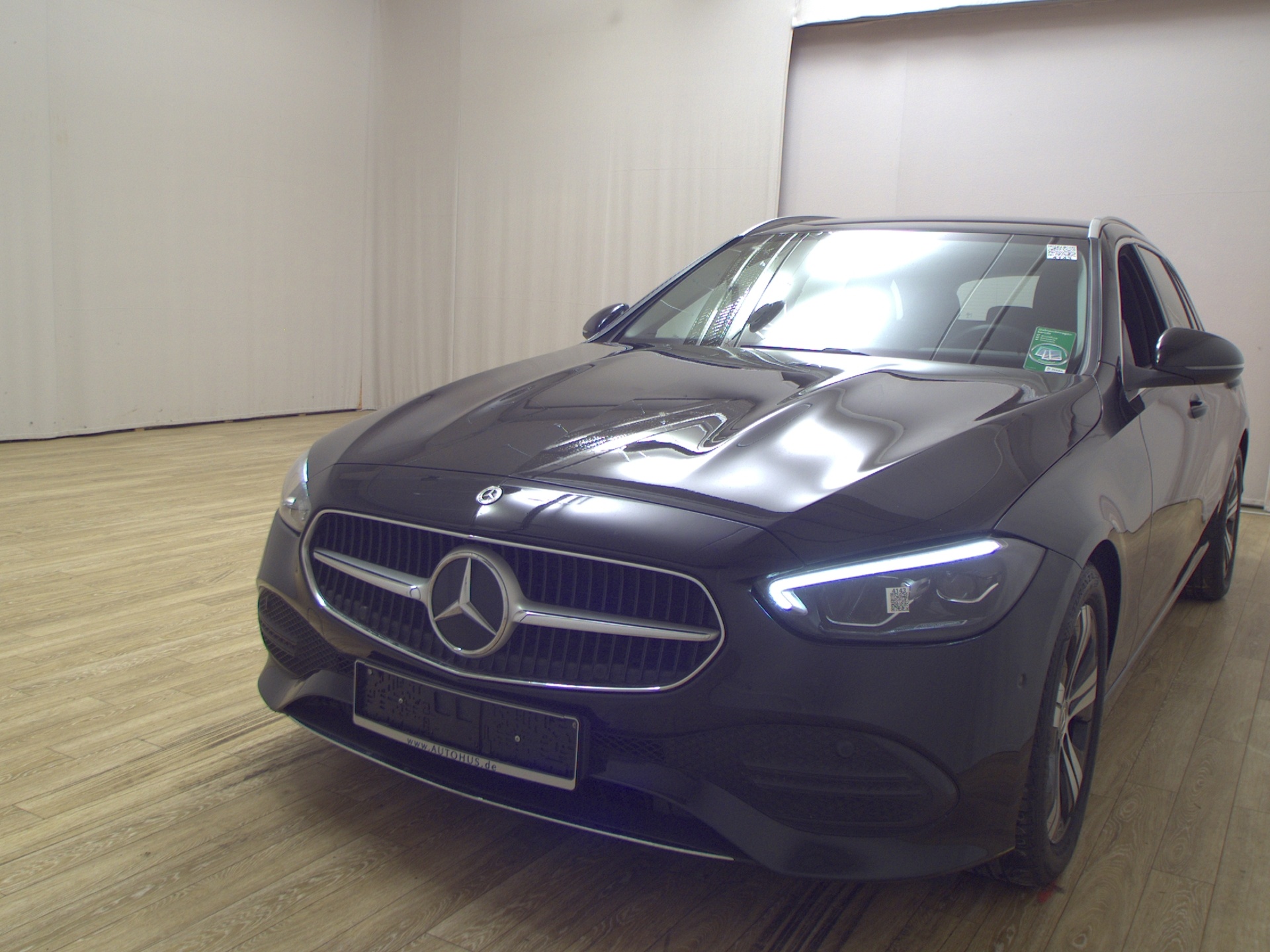 Mercedes-Benz C 200 T d Avantgarde Navi LED RfK AHK PDC Shz 2