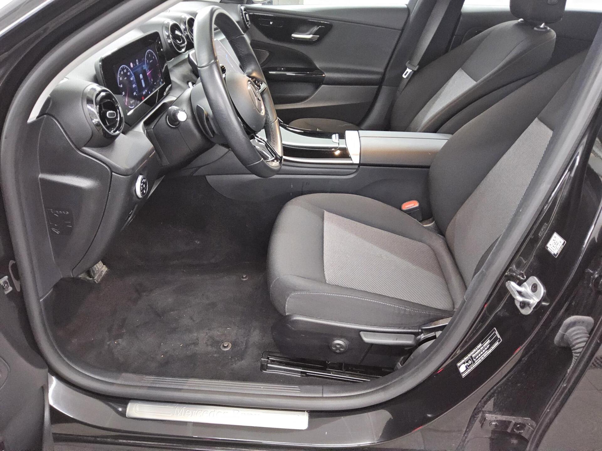 Mercedes-Benz C 200 T d Avantgarde Navi LED RfK AHK PDC Shz 9