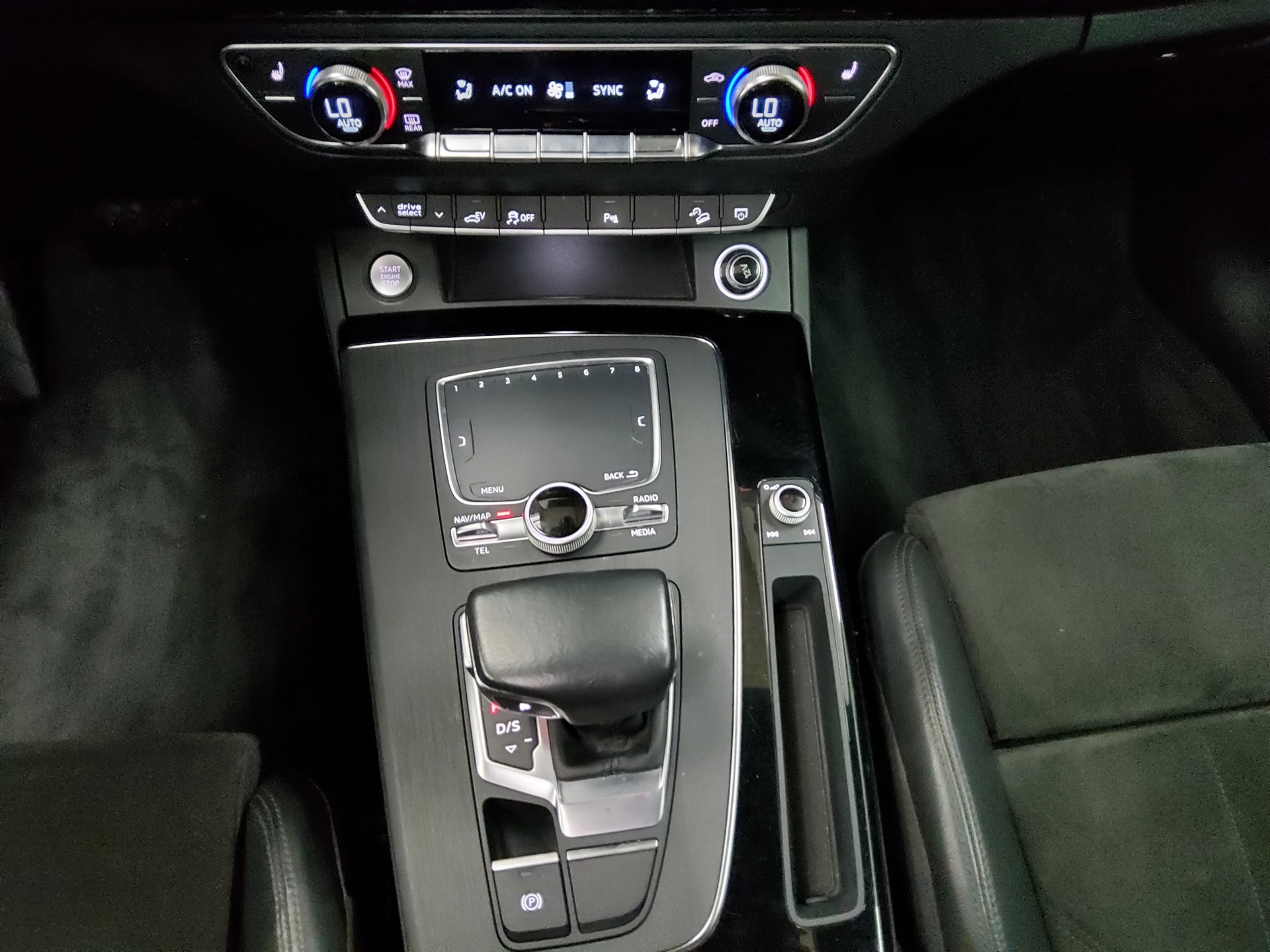 Audi Q5 55 TFSI e Qu. S-Line Navi LED vc Pano HuD B&O 6