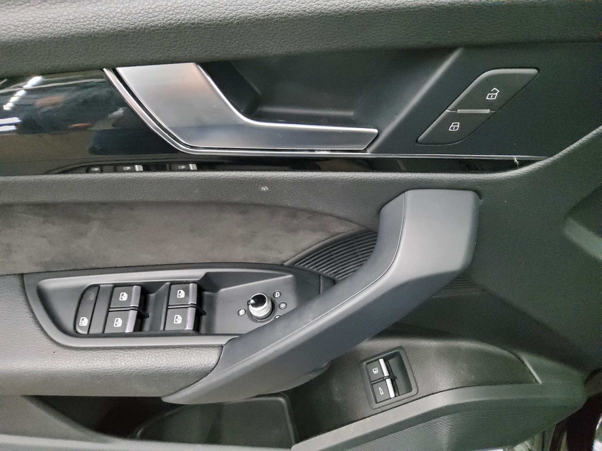 Audi Q5 55 TFSI e Qu. S-Line Navi LED vc Pano HuD B&O 10