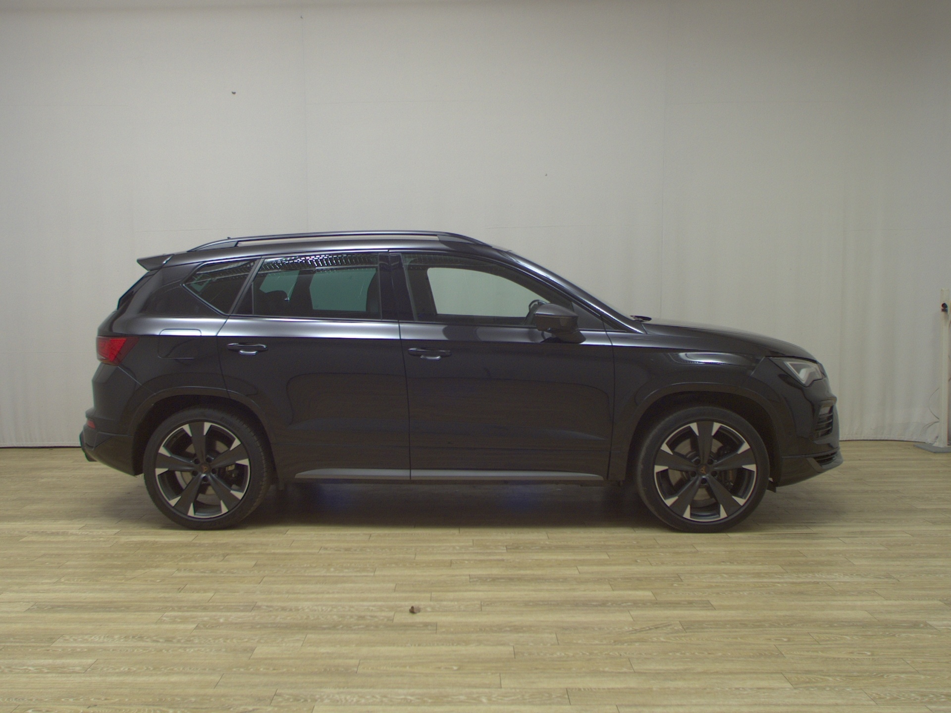 Cupra Ateca 2.0 TSI 4Drive Navi LED Virtual 360° DCC