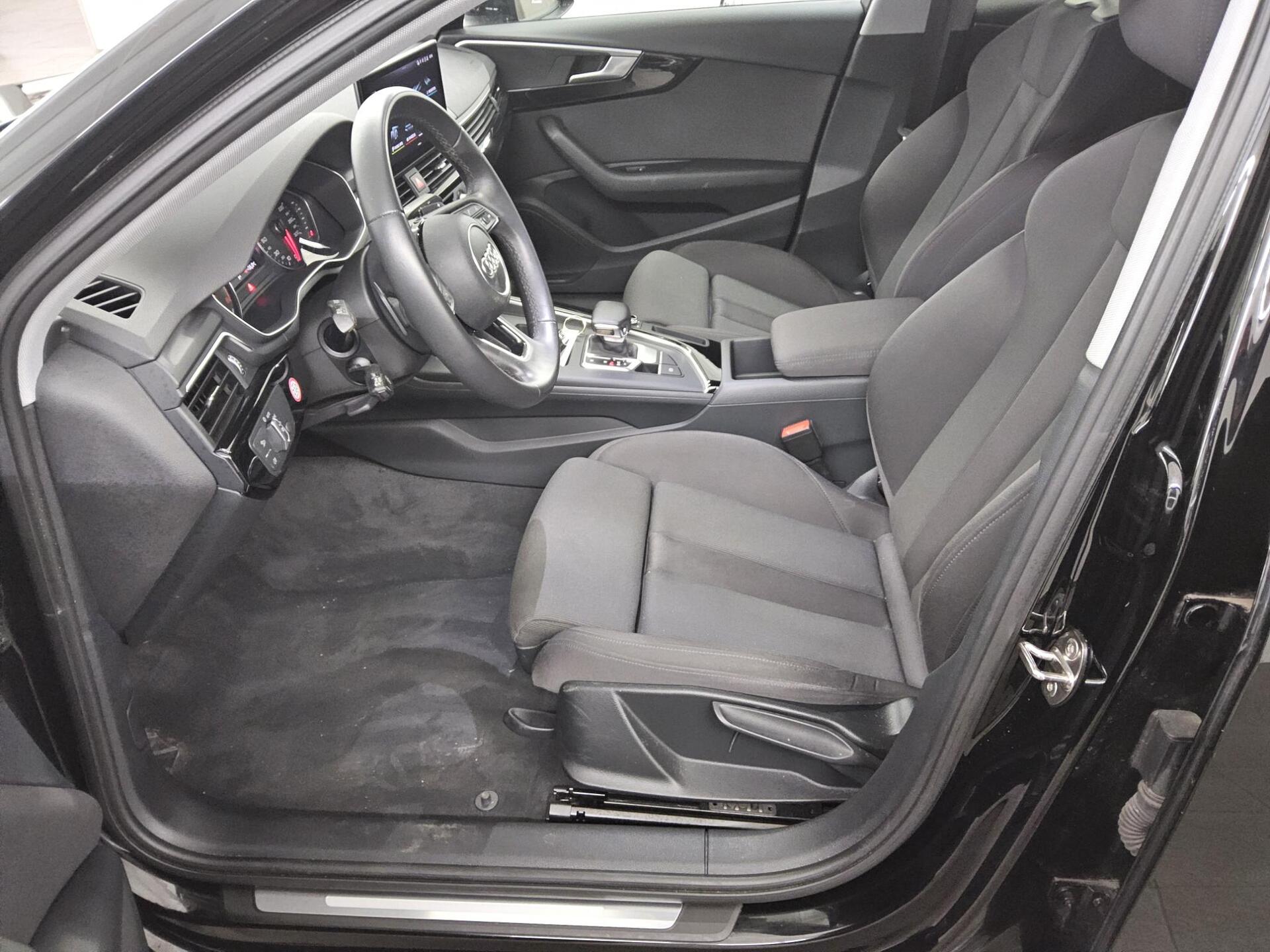 Audi A4 40 TFSI advanced LED Sportsitze Sound Shz PDC 8