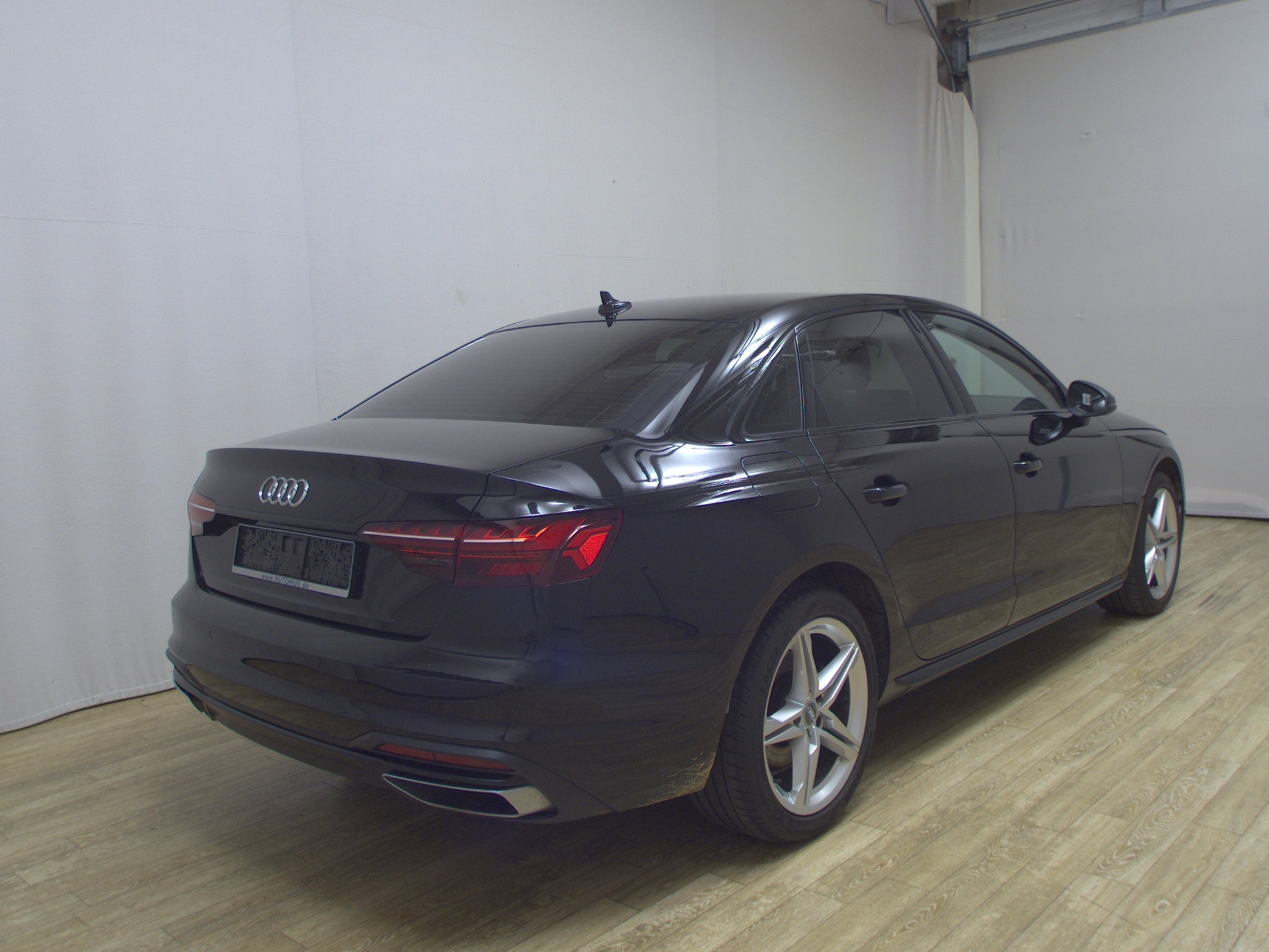 Audi A4 40 TFSI advanced LED Sportsitze Sound Shz PDC 4