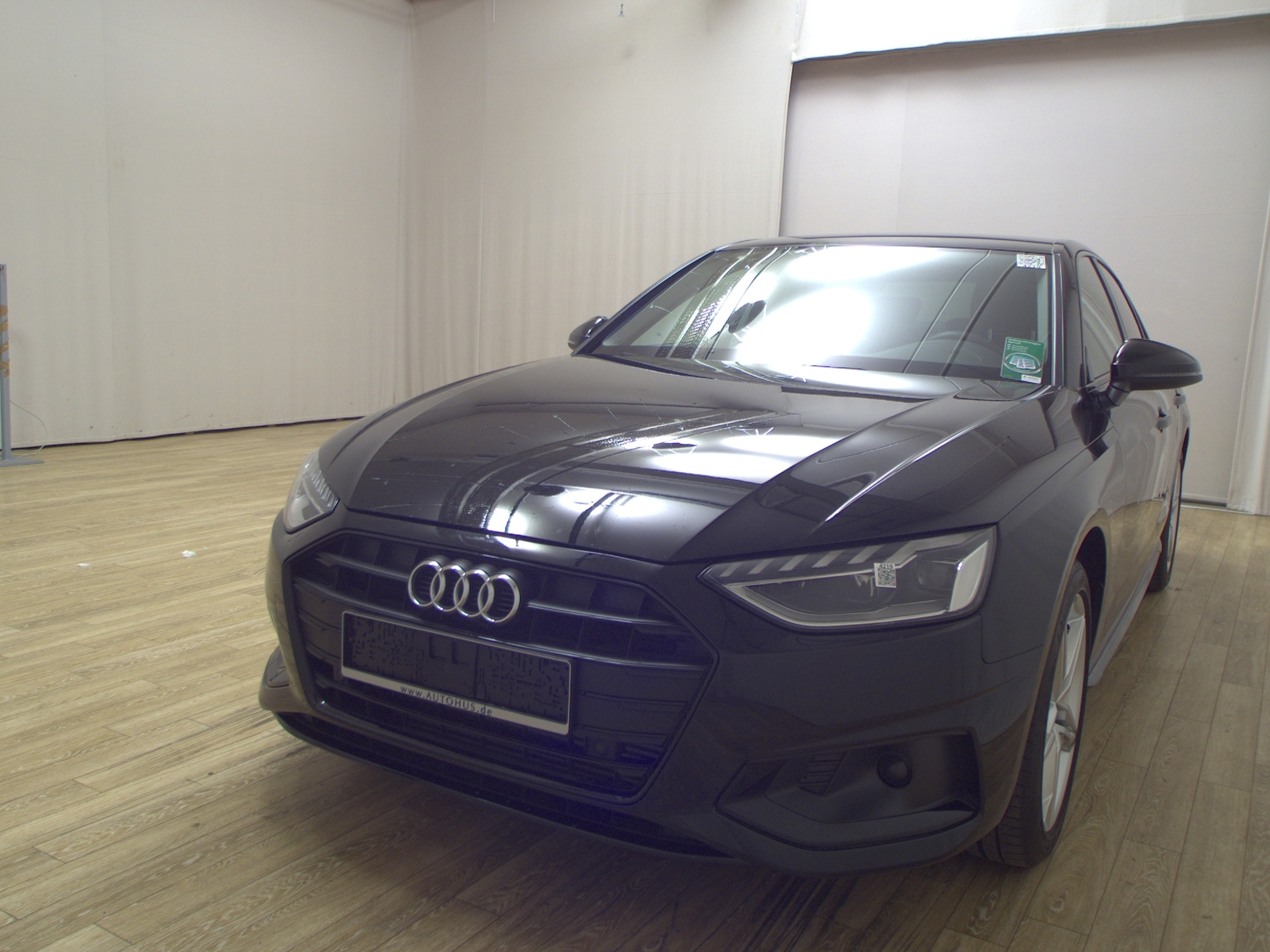 Audi A4 40 TFSI advanced LED Sportsitze Sound Shz PDC 2