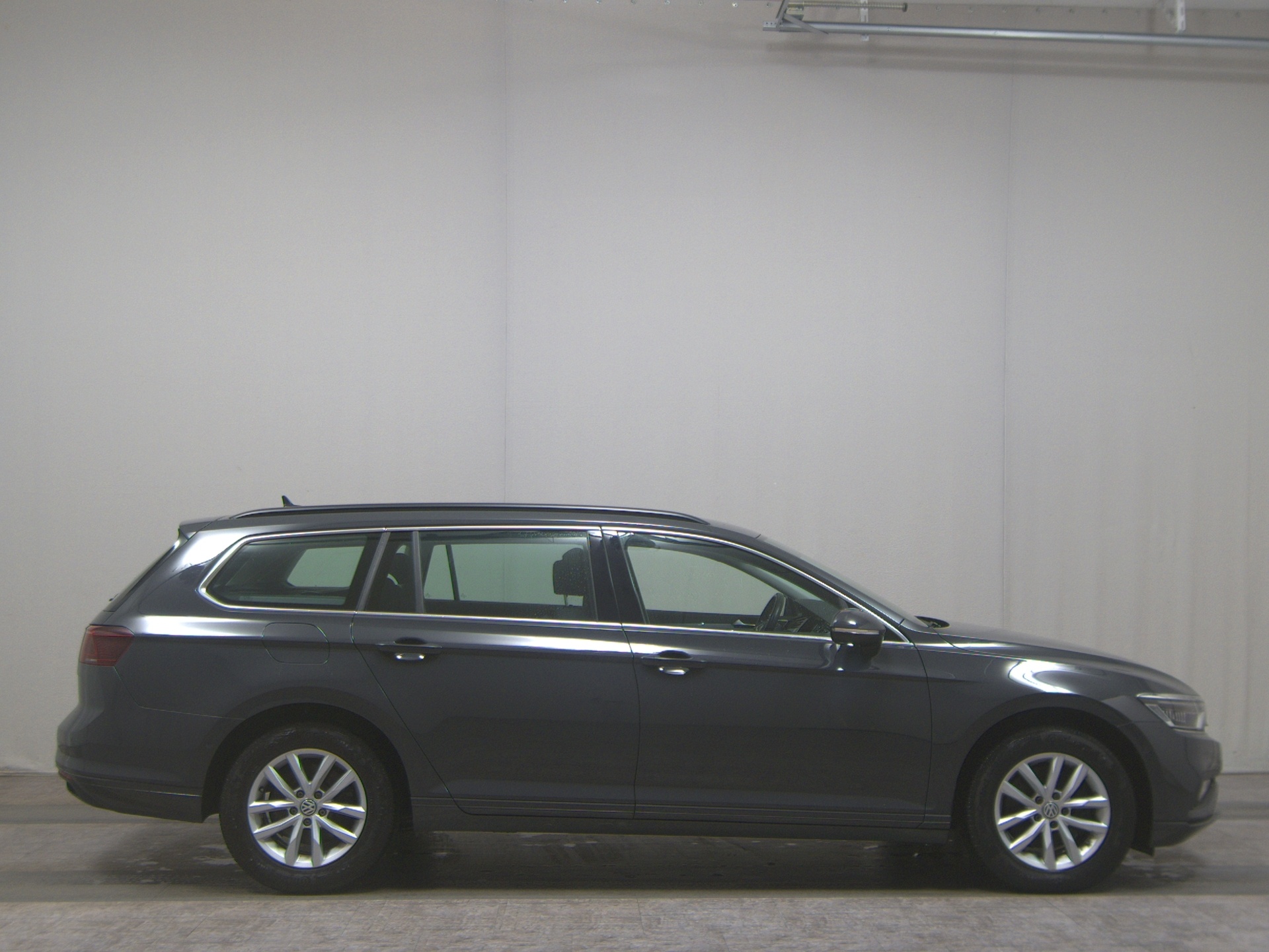 Volkswagen Passat Var. 2.0 TDI Business Navi IQ.Light AID