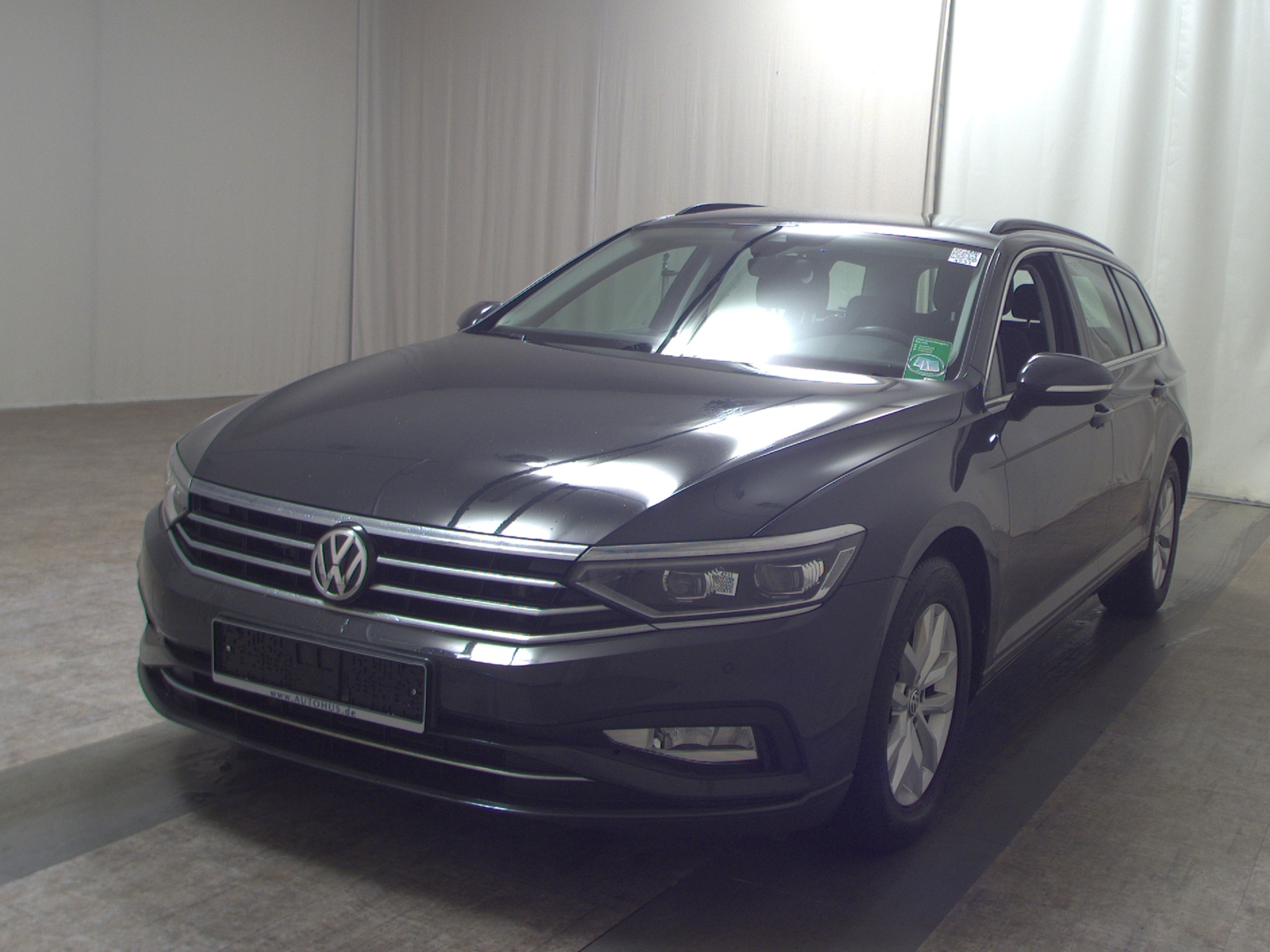Volkswagen Passat Var. 2.0 TDI Business Navi IQ.Light AID 2