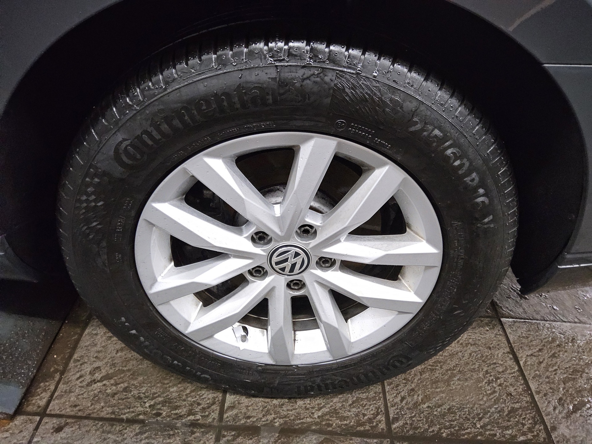 Volkswagen Passat Var. 2.0 TDI Business Navi IQ.Light AID 10